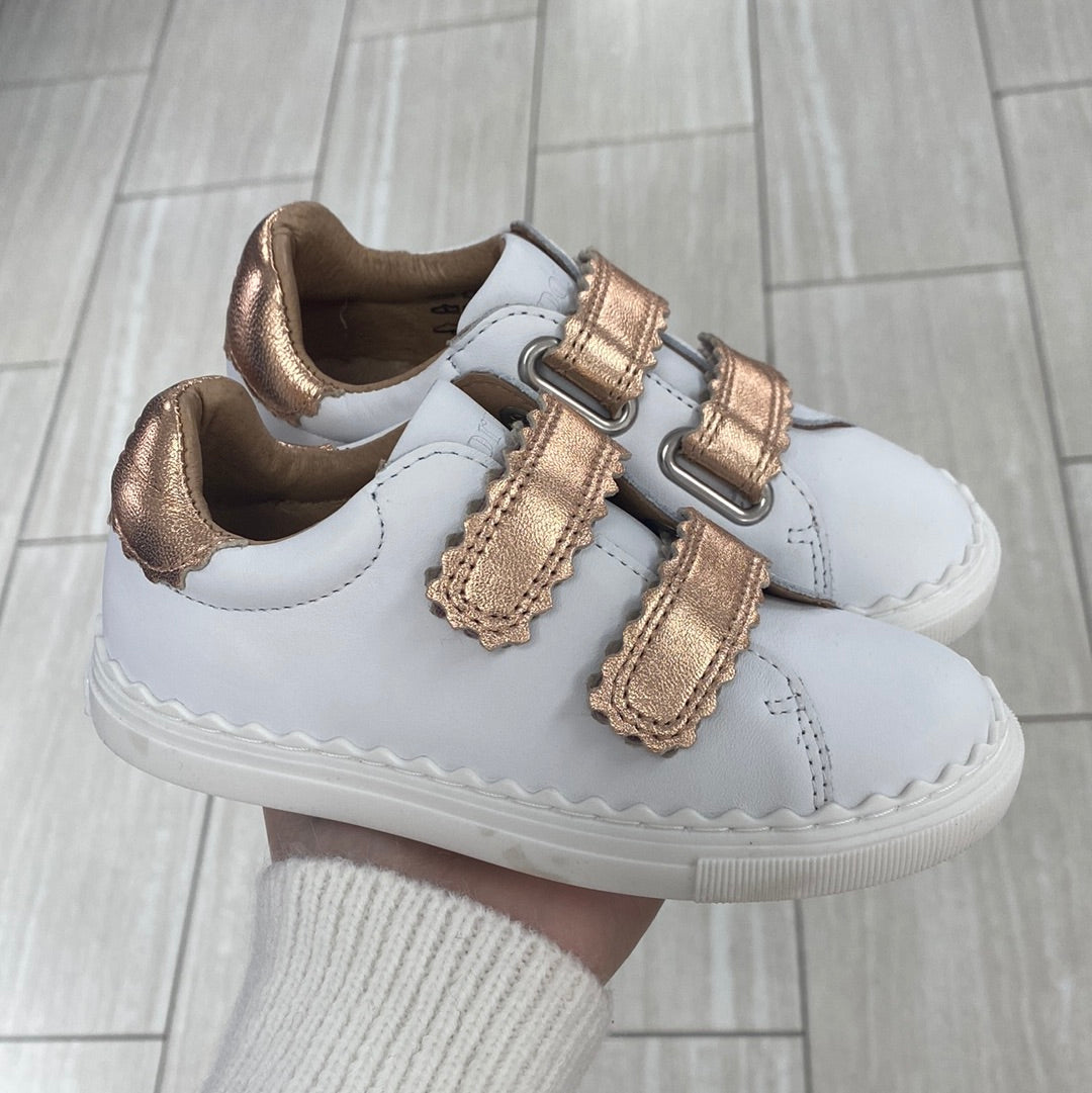 Porte White and Rose Gold Scalloped Velcro Sneaker-Tassel Children Shoes