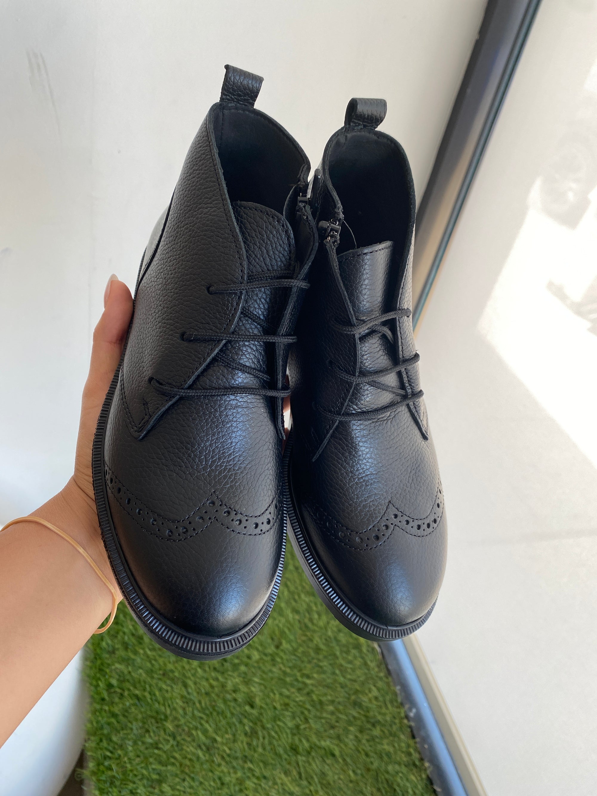 Blublonc Black Pebbled Wingtip Bootie-Tassel Children Shoes
