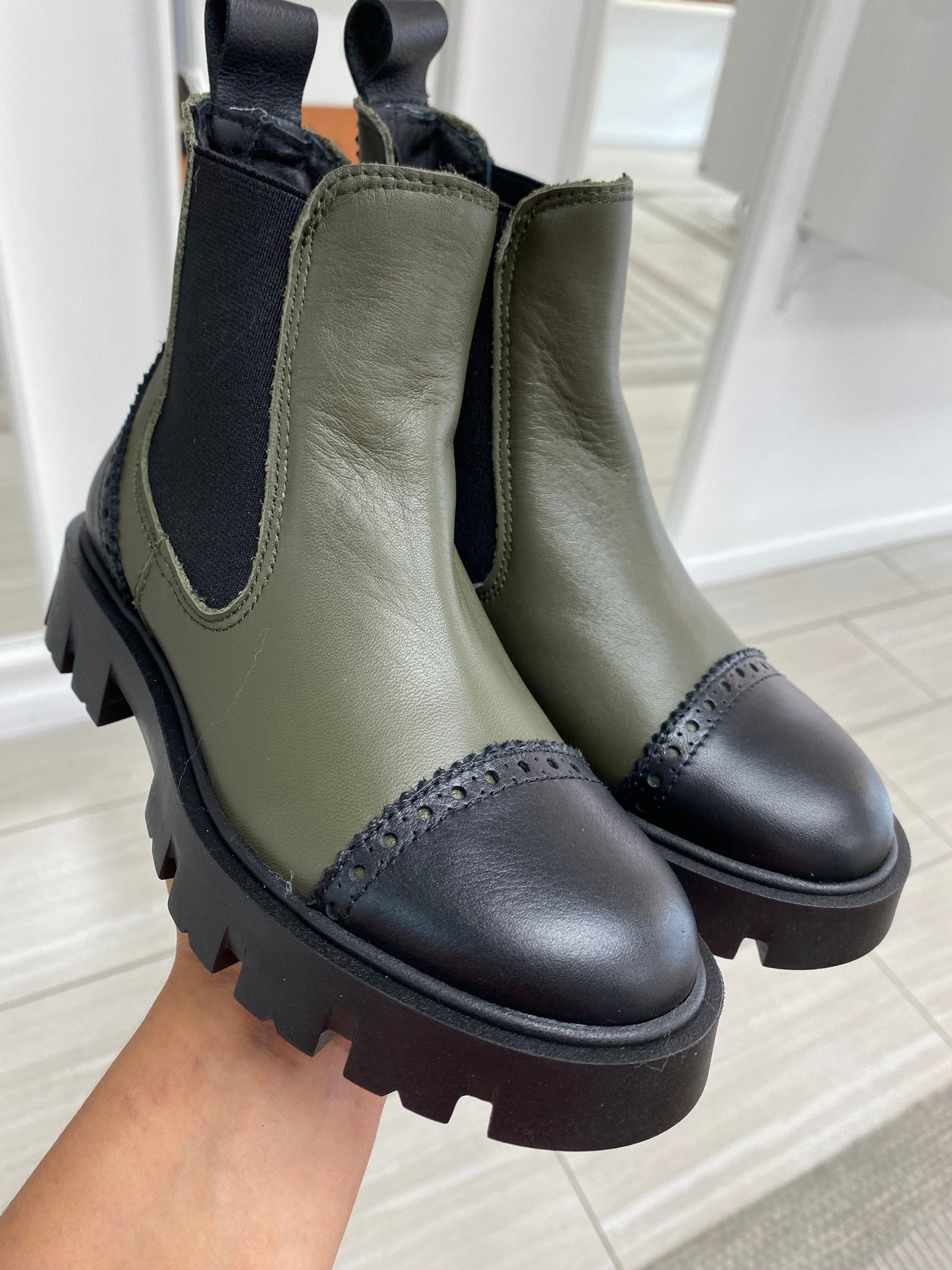 Blublonc Hunter and Black Captoe Elastic Boot-Tassel Children Shoes