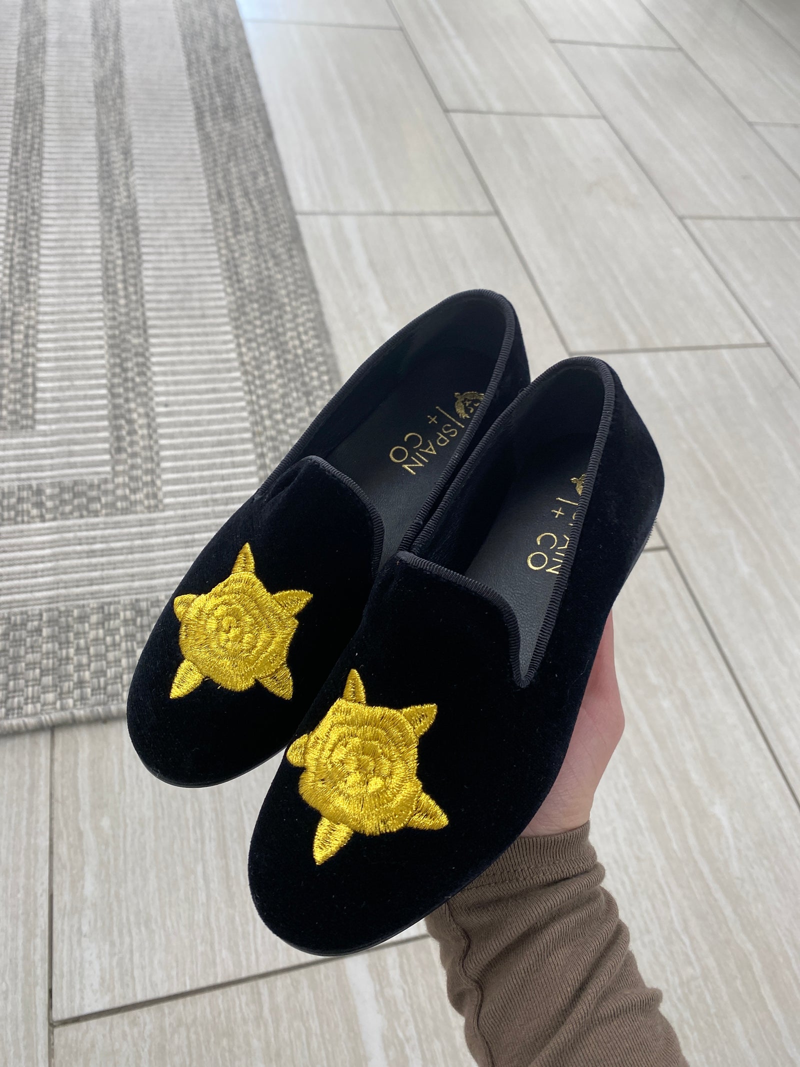 Spain+Co Black and Gold Flower Embroidered Smoking Loafer-Tassel Children Shoes