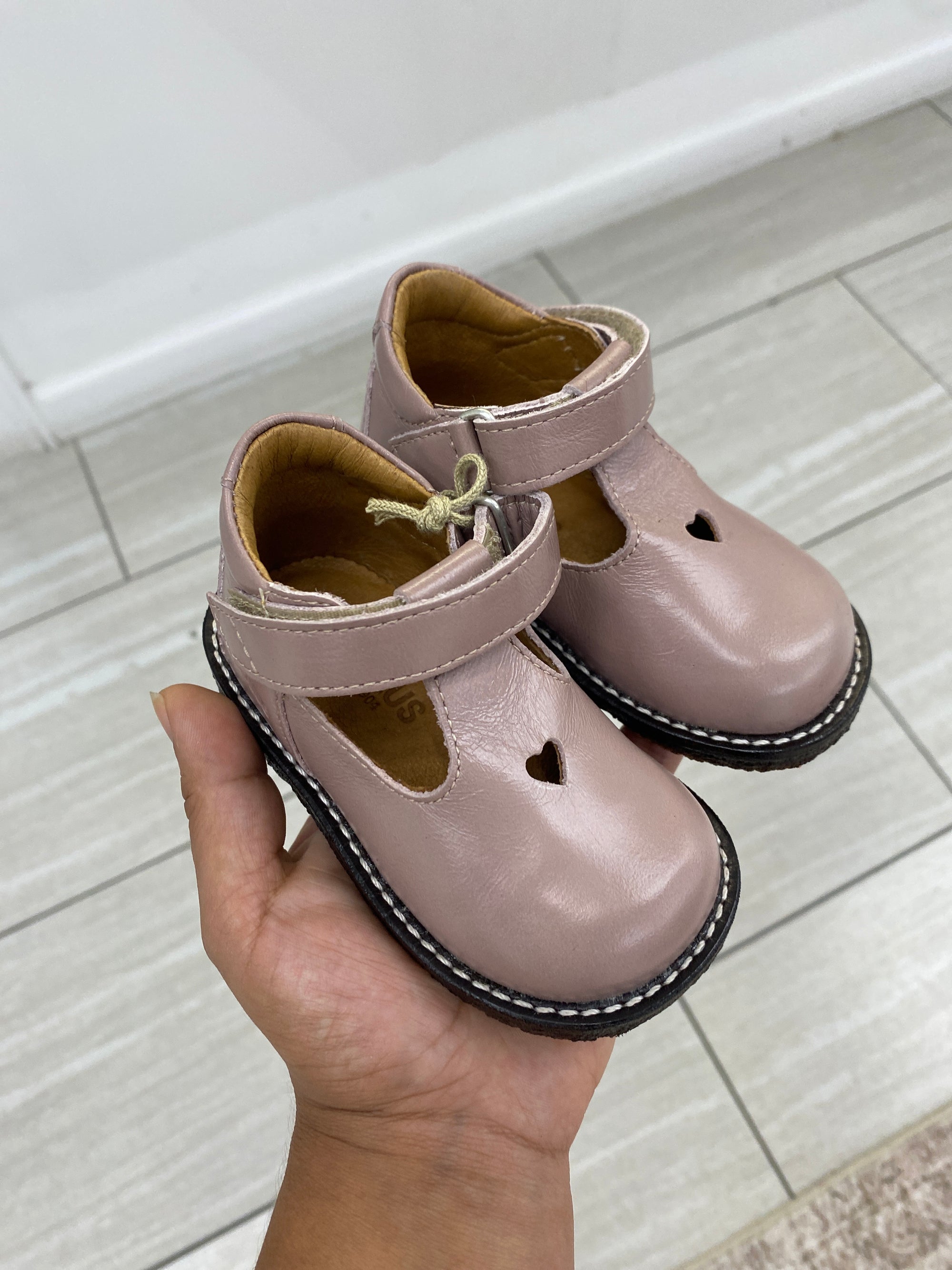 Angulus Faded Rose Heart Baby T Strap-Tassel Children Shoes