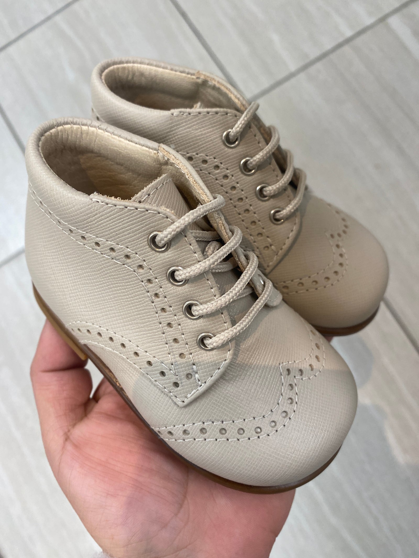 Beberlis Taupe Textured Wingtip Baby Bootie-Tassel Children Shoes