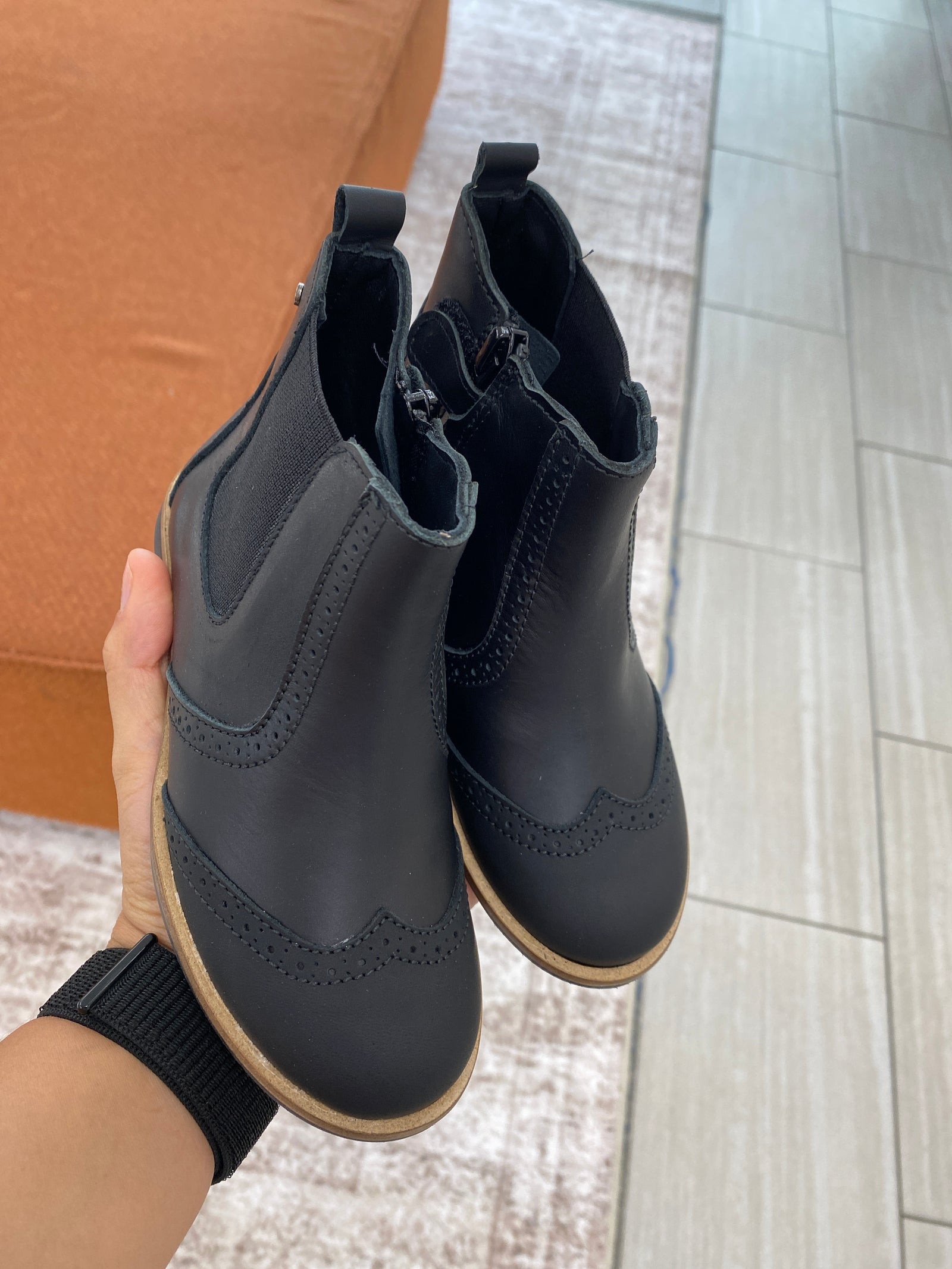 Manuela Black Leather Wingtip Zipper Bootie-Tassel Children Shoes