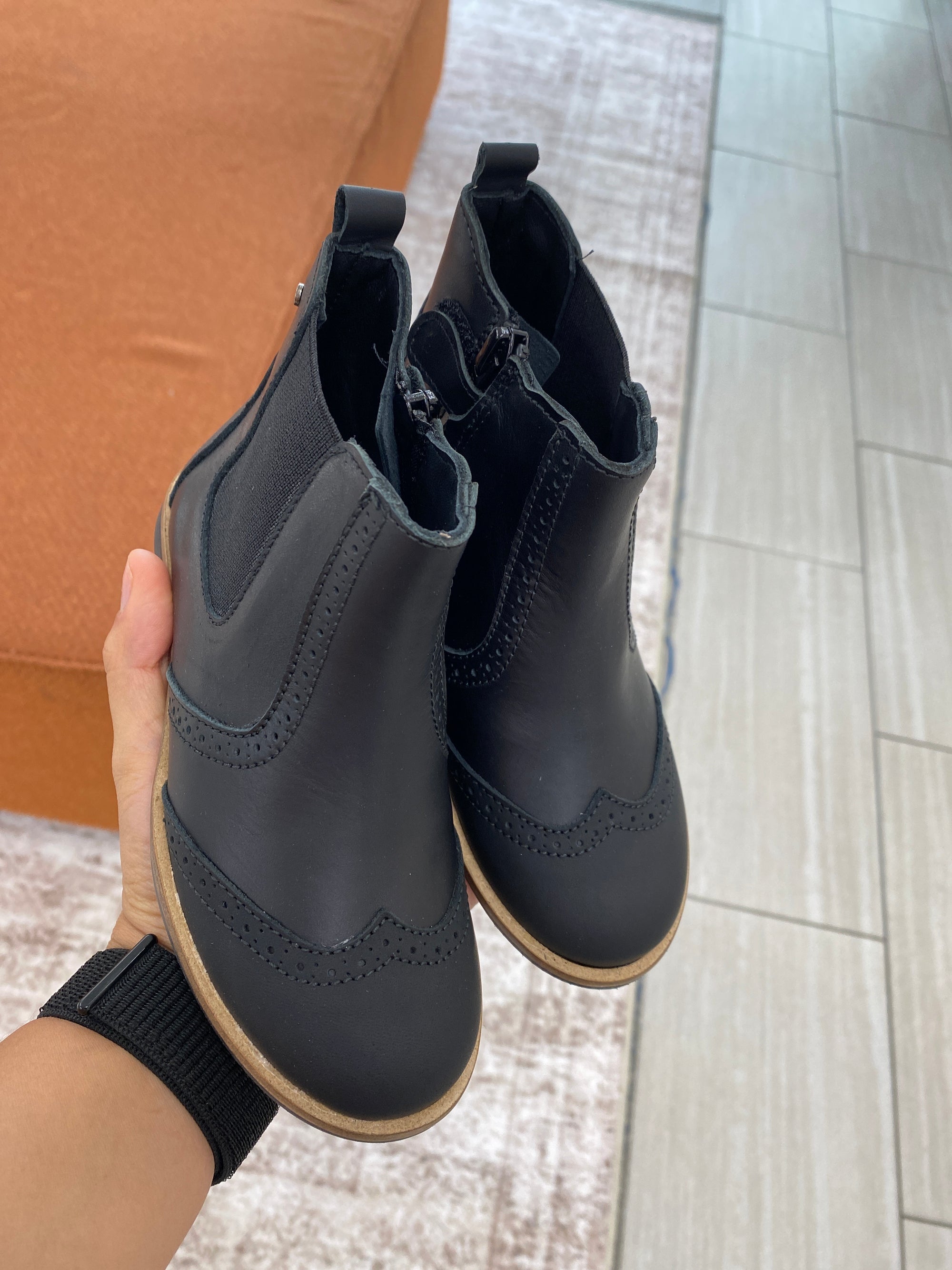 Manuela Black Leather Wingtip Zipper Bootie-Tassel Children Shoes