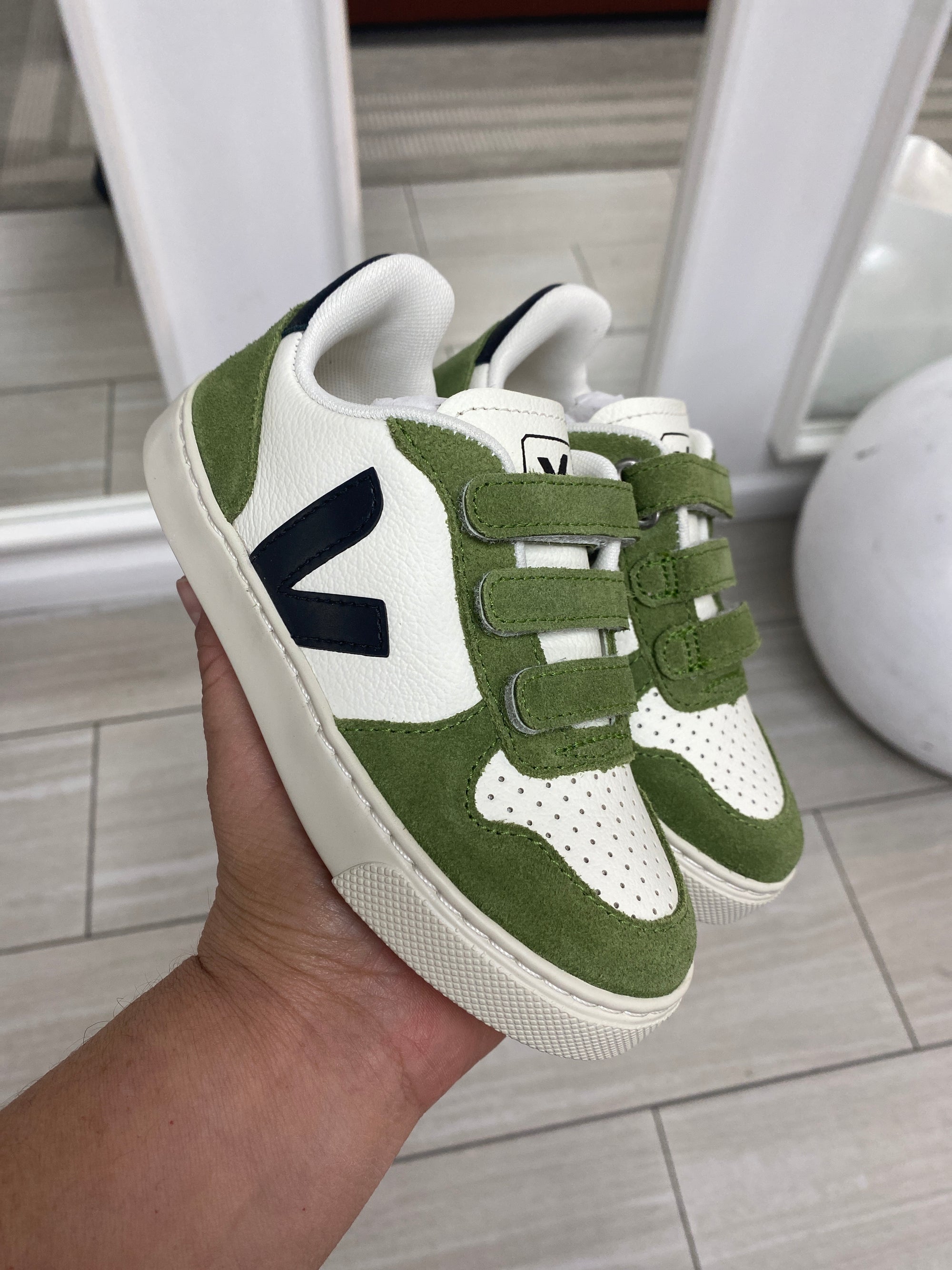 Veja Pure Kiwi Velcro Sneaker-Tassel Children Shoes