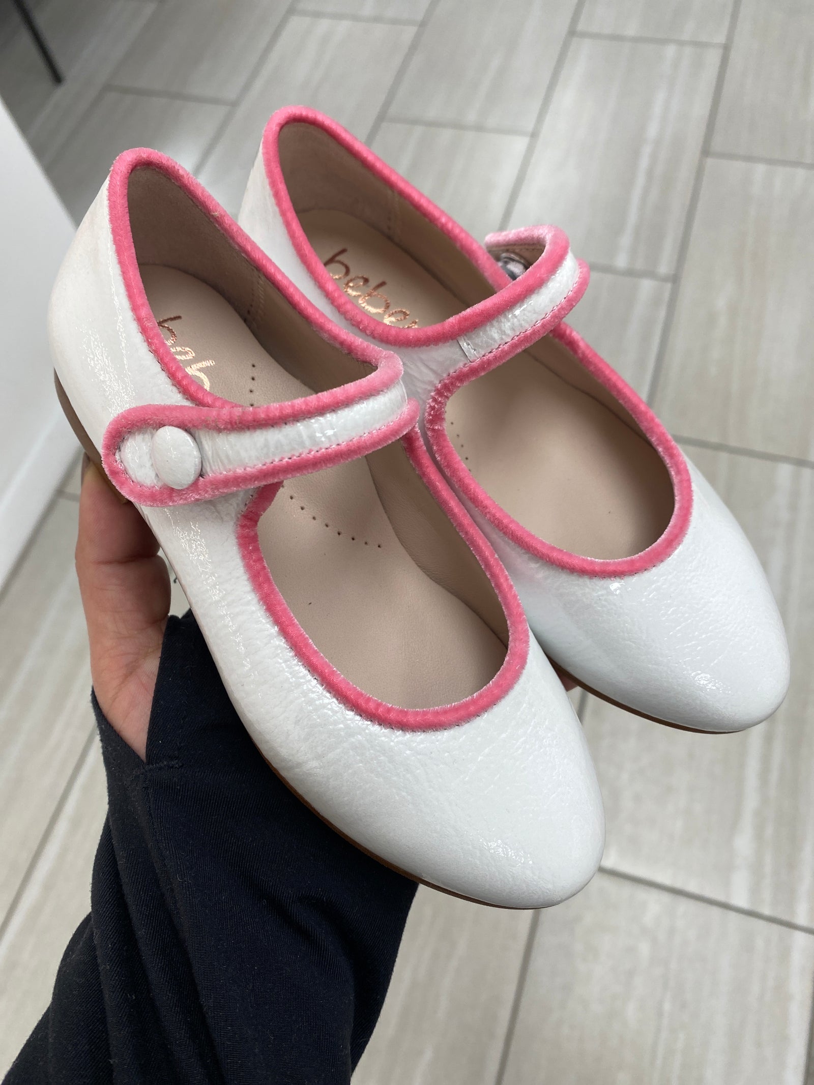 Beberlis White and Pink Piping Mary Jane-Tassel Children Shoes
