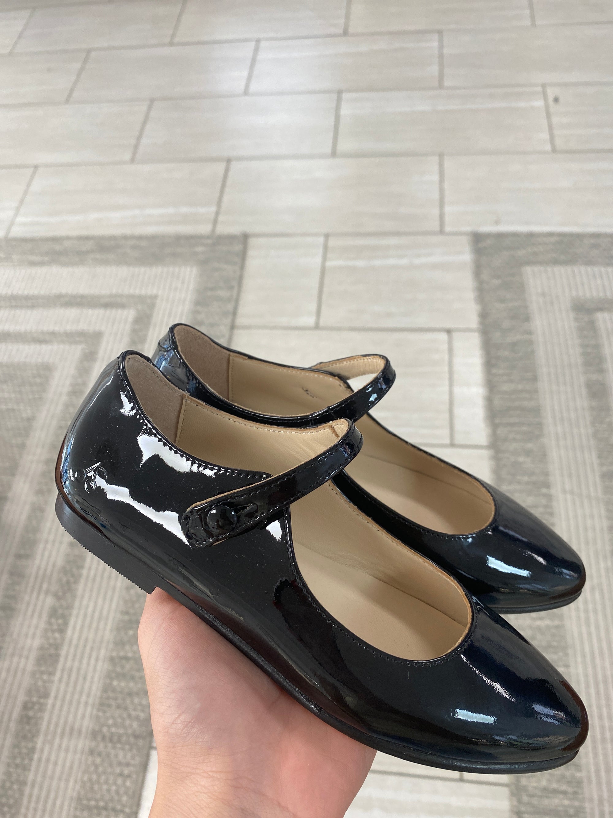 Bonpoint Black Patent Pointed Mary Jane-Tassel Children Shoes