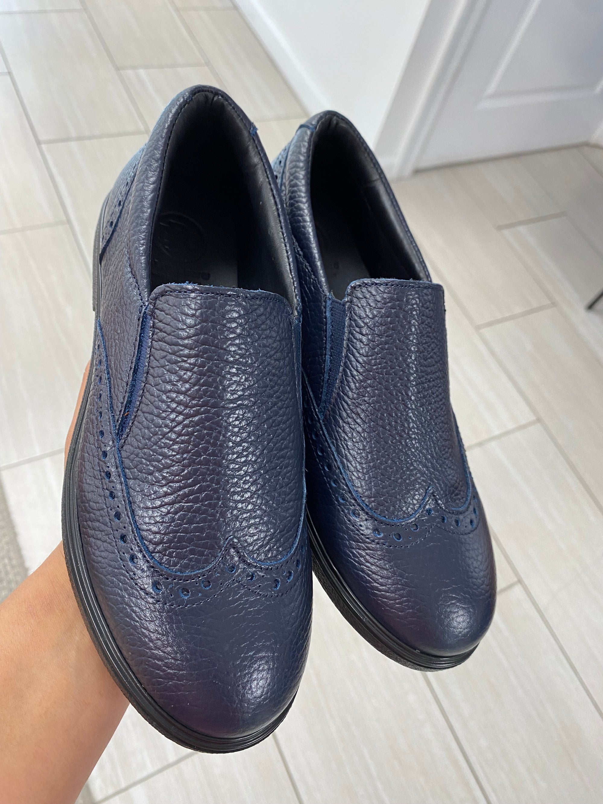 navy blue and silver dress shoes Men's Navy and Grey Two-Tone Wingtip Leather Spectator Oxfords