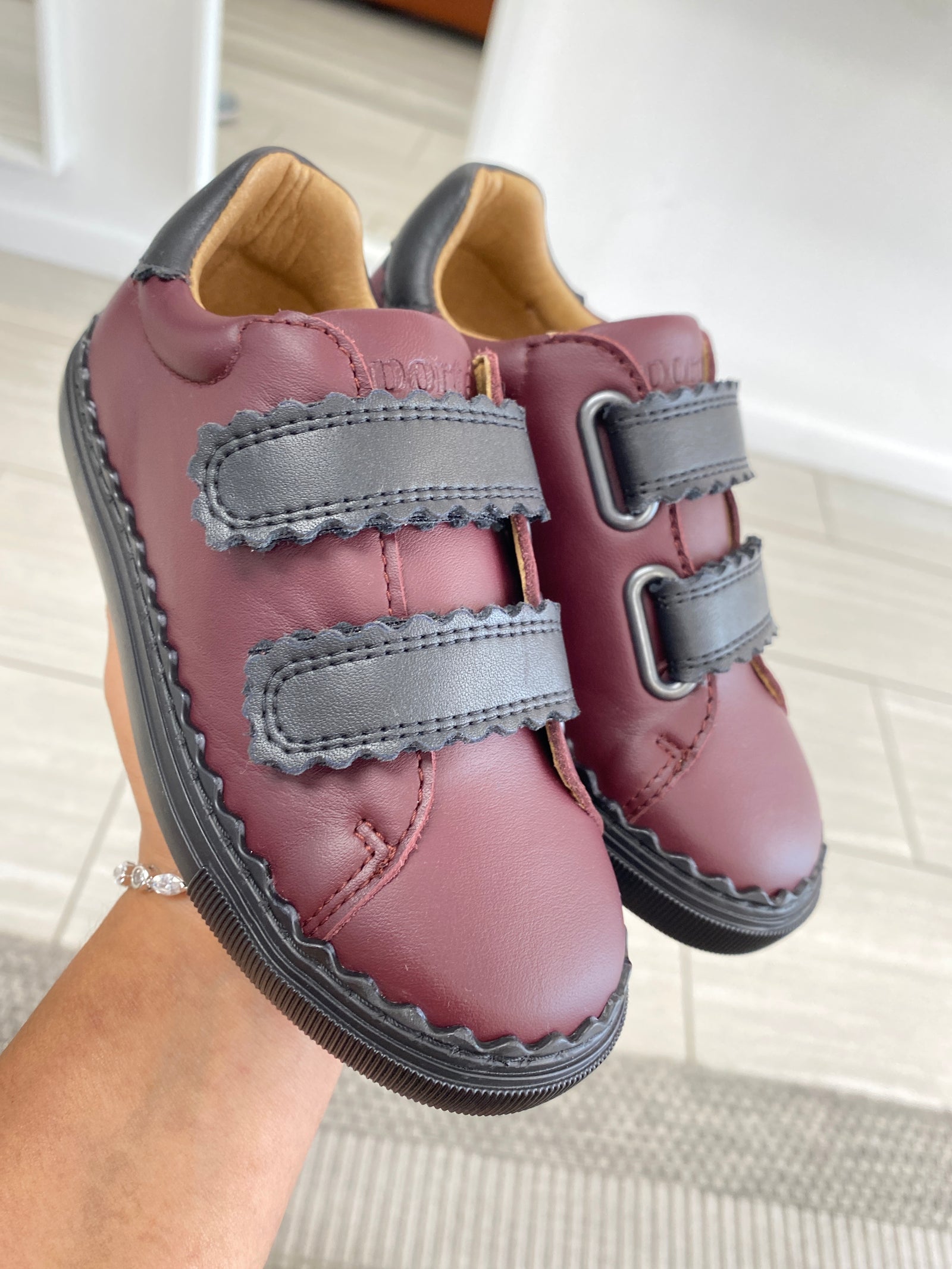 Porte Burgundy Scalloped Velcro Sneaker-Tassel Children Shoes