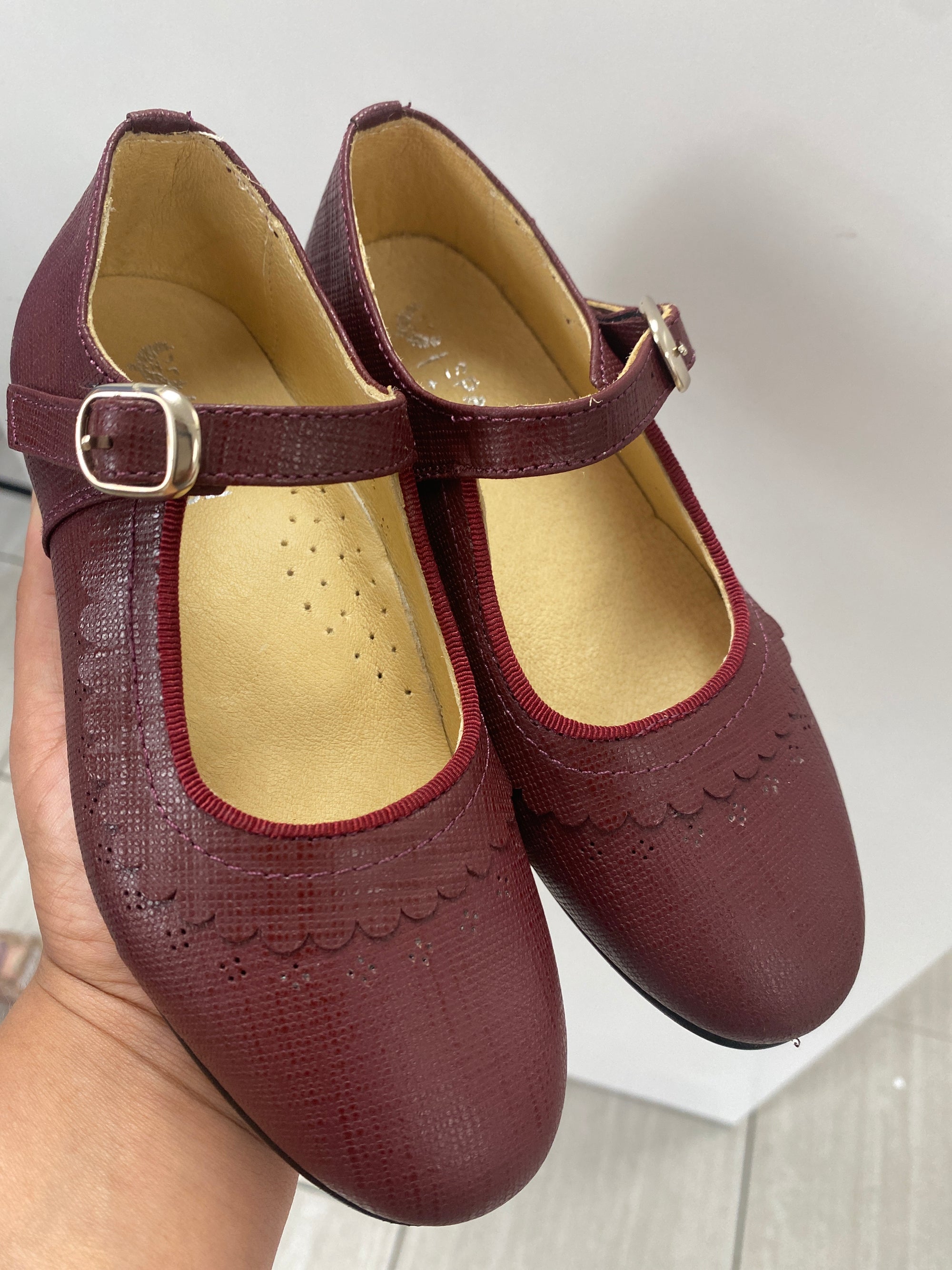 Spain+Co Wine Textured Scalloped Mary Jane-Tassel Children Shoes