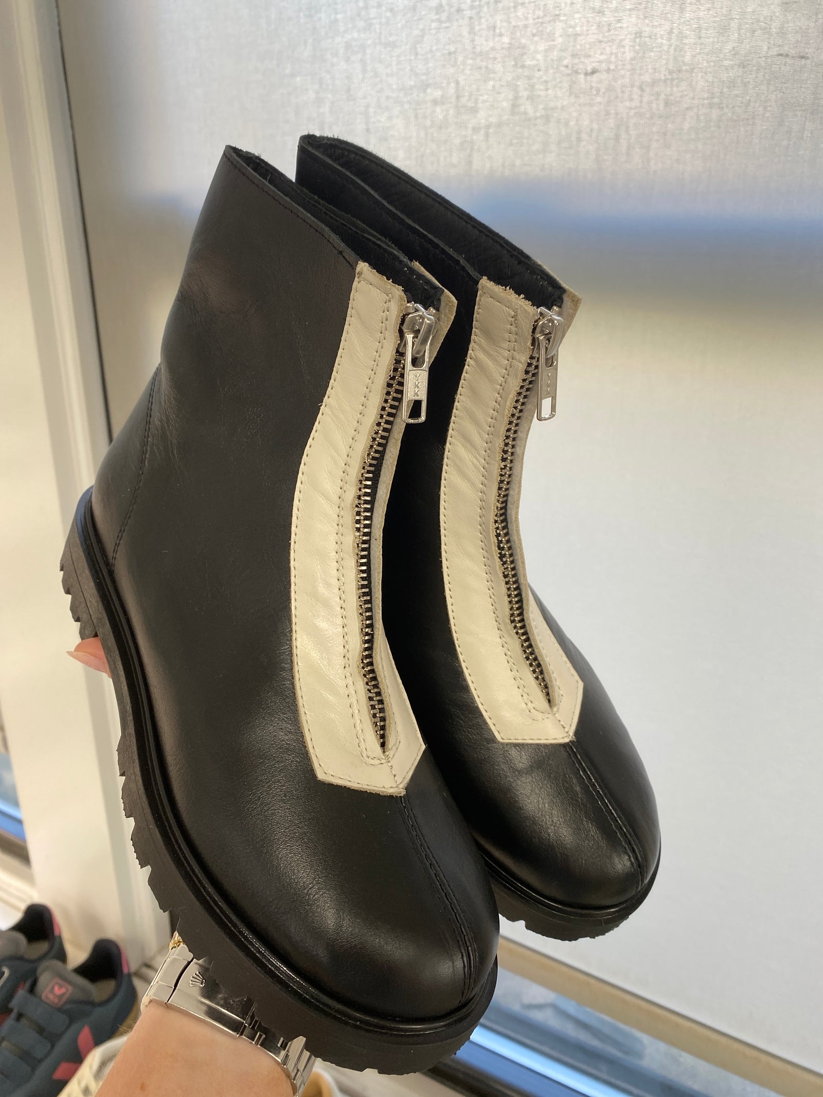 Spain+Co Black and White Zipper Boot-Tassel Children Shoes