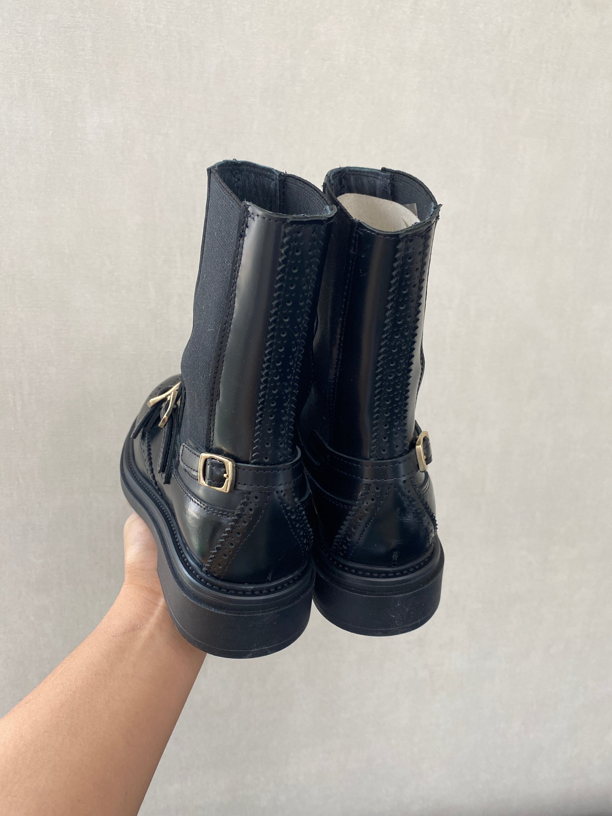 Spain+Co Black Florentic Wingtip Buckles Boot-Tassel Children Shoes