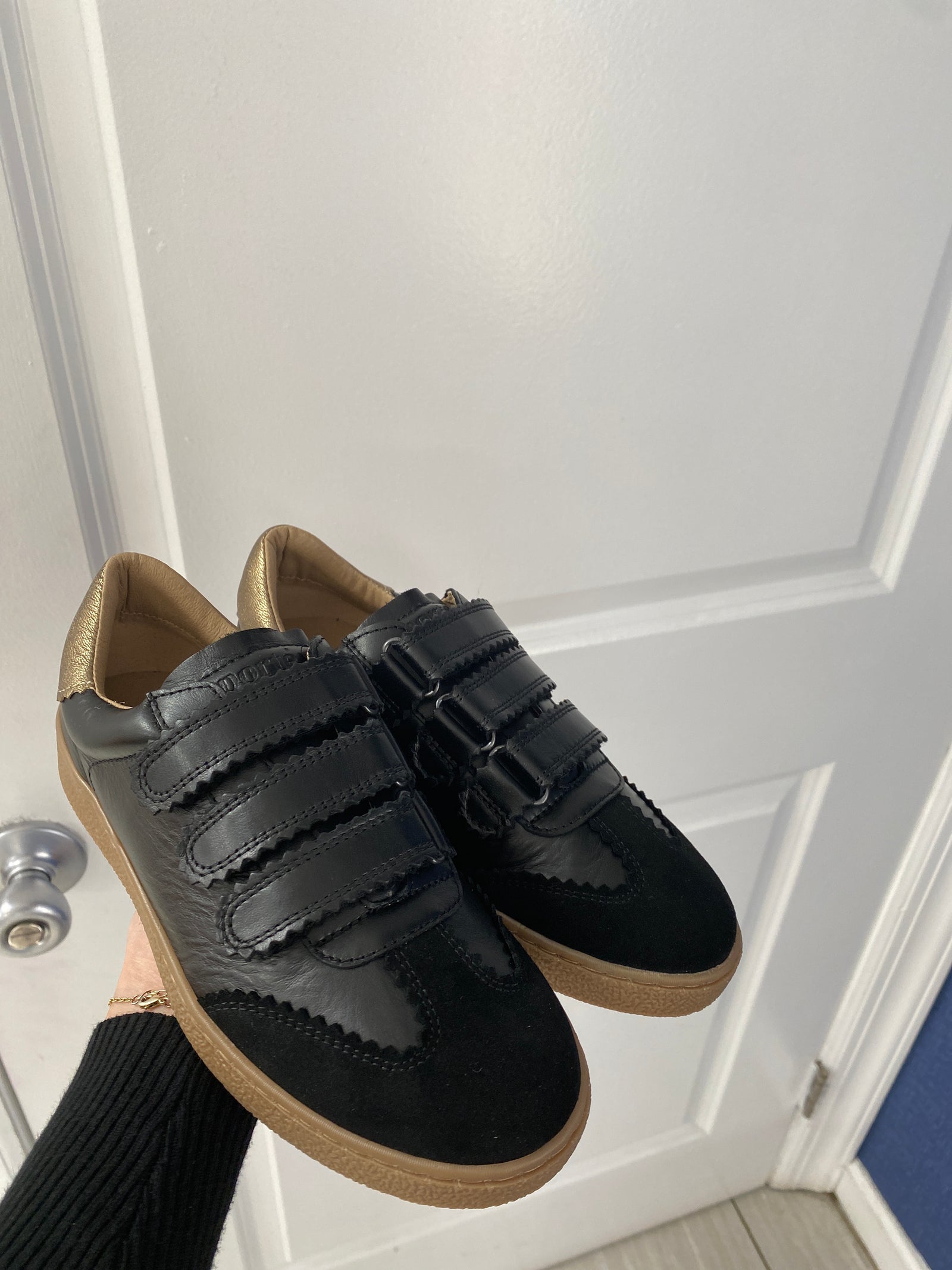 Porte Black and Gold Scalloped Velcro Sneaker-Tassel Children Shoes