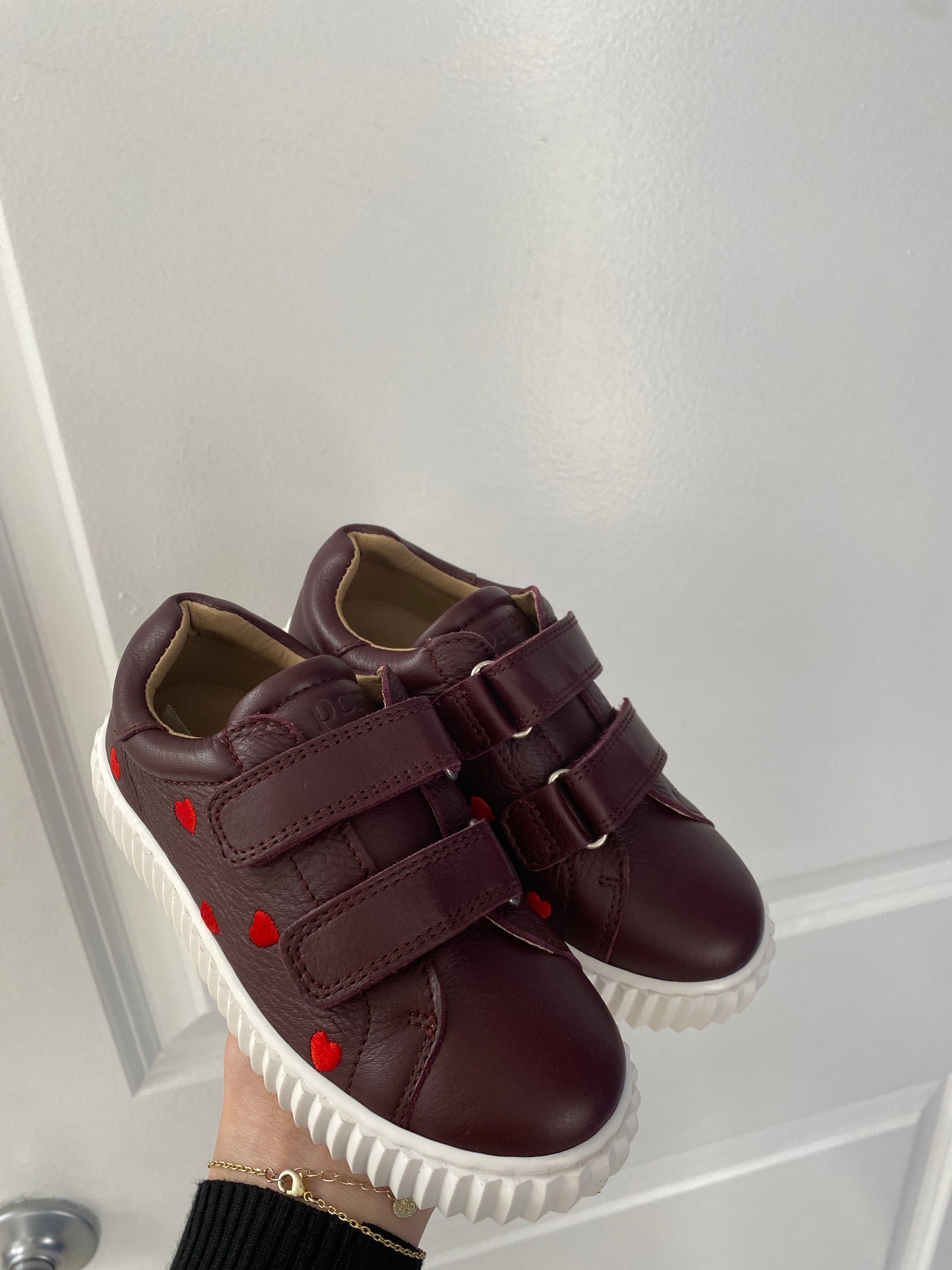 Porte Burgundy Heart Velcro Sneaker-Tassel Children Shoes