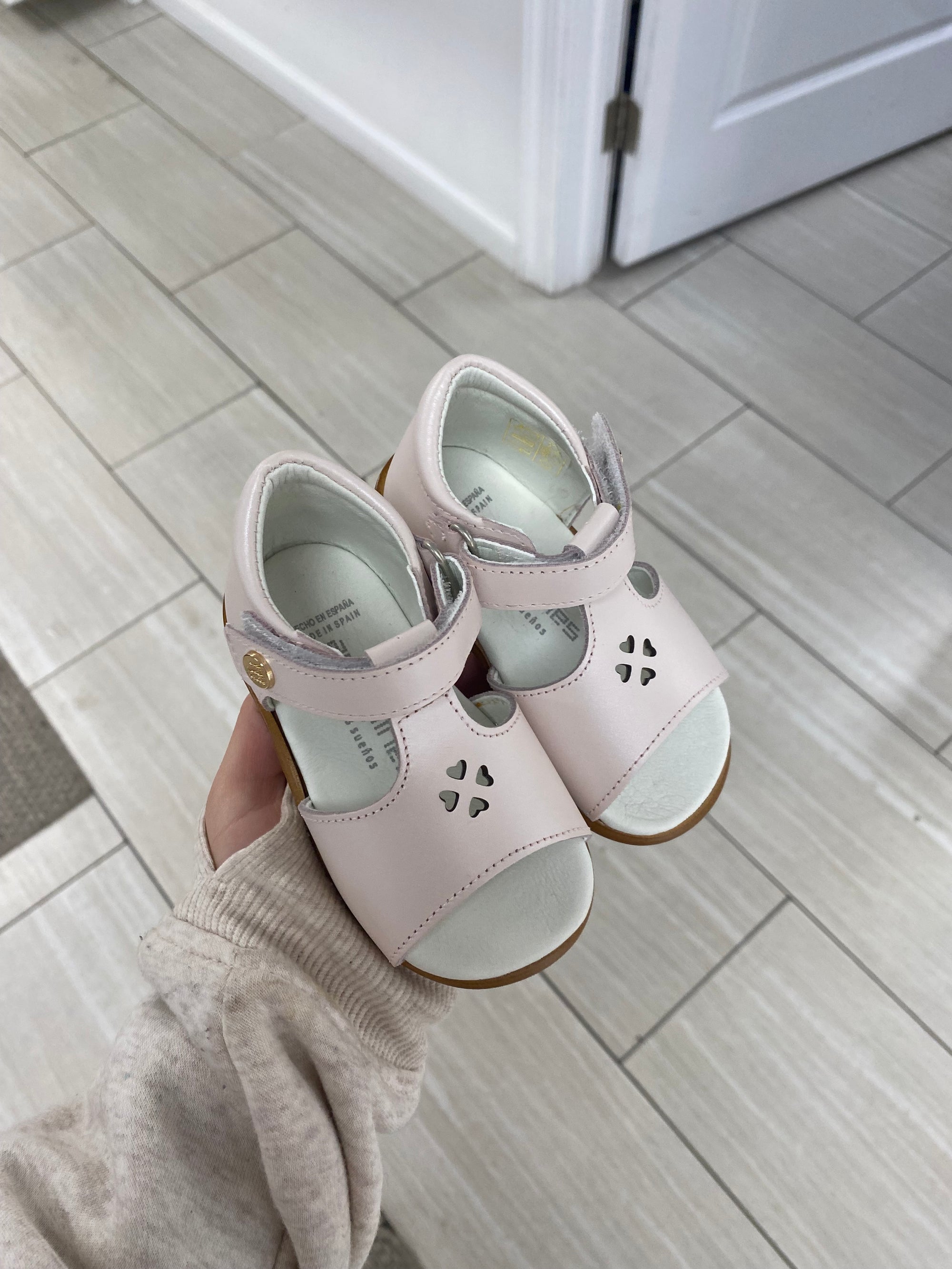 Andanines Rosa Heart Perf Baby Sandal-Tassel Children Shoes