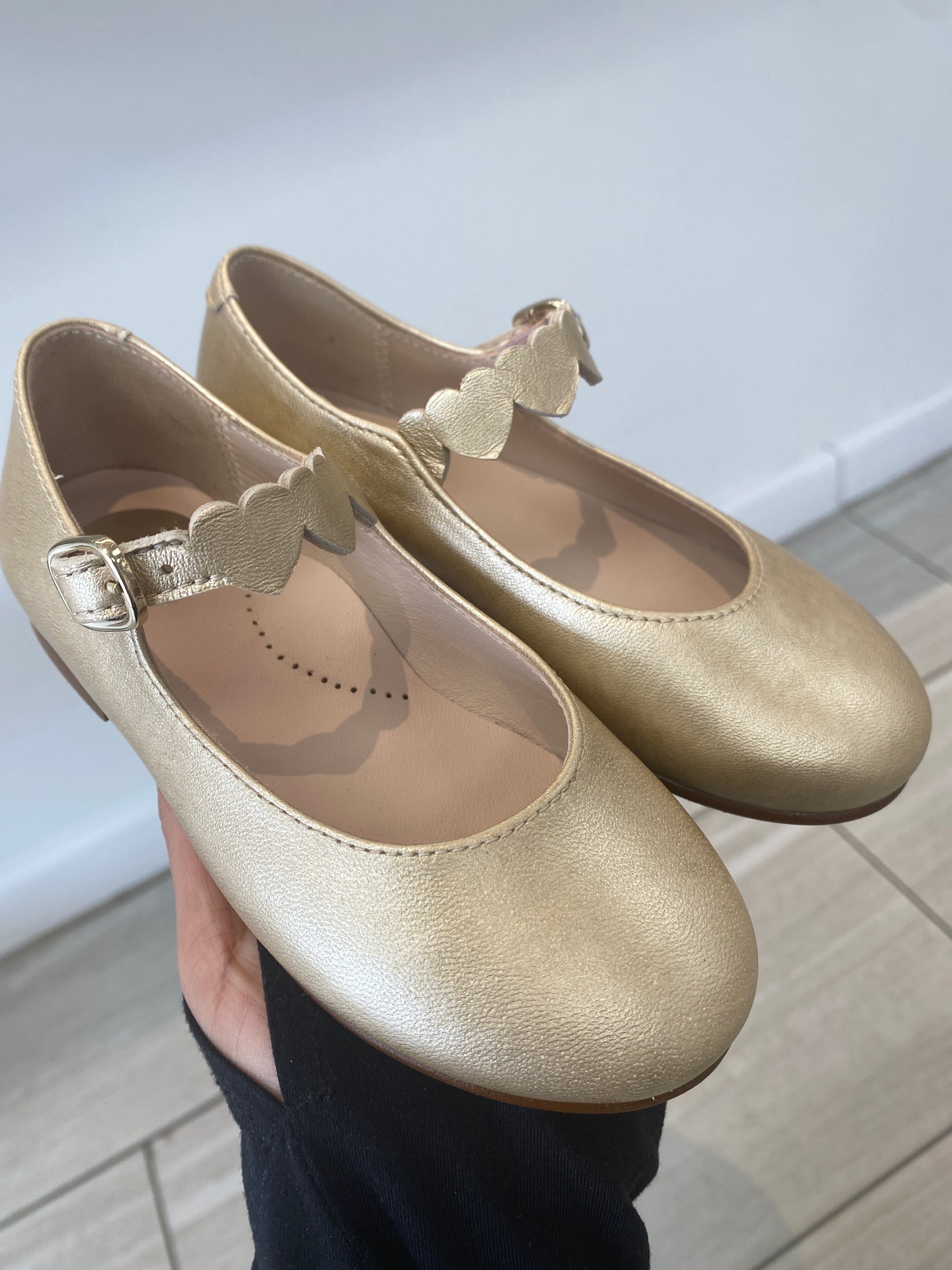Beberlis Antique Gold Heart Mary Jane-Tassel Children Shoes