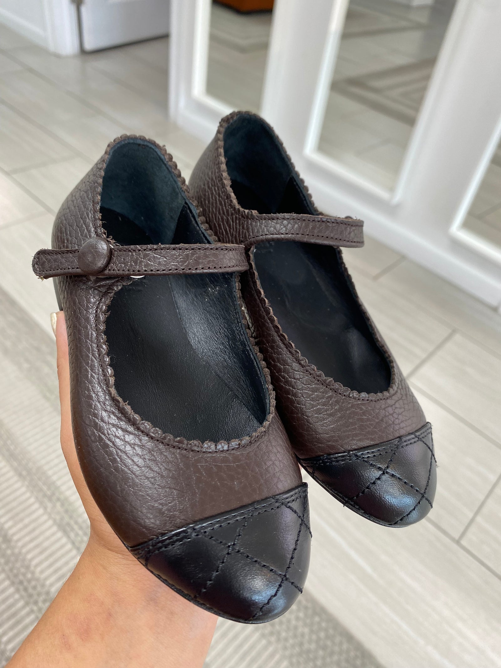 Blublonc Brown and Black Pebbled Captoe Mary Jane-Tassel Children Shoes