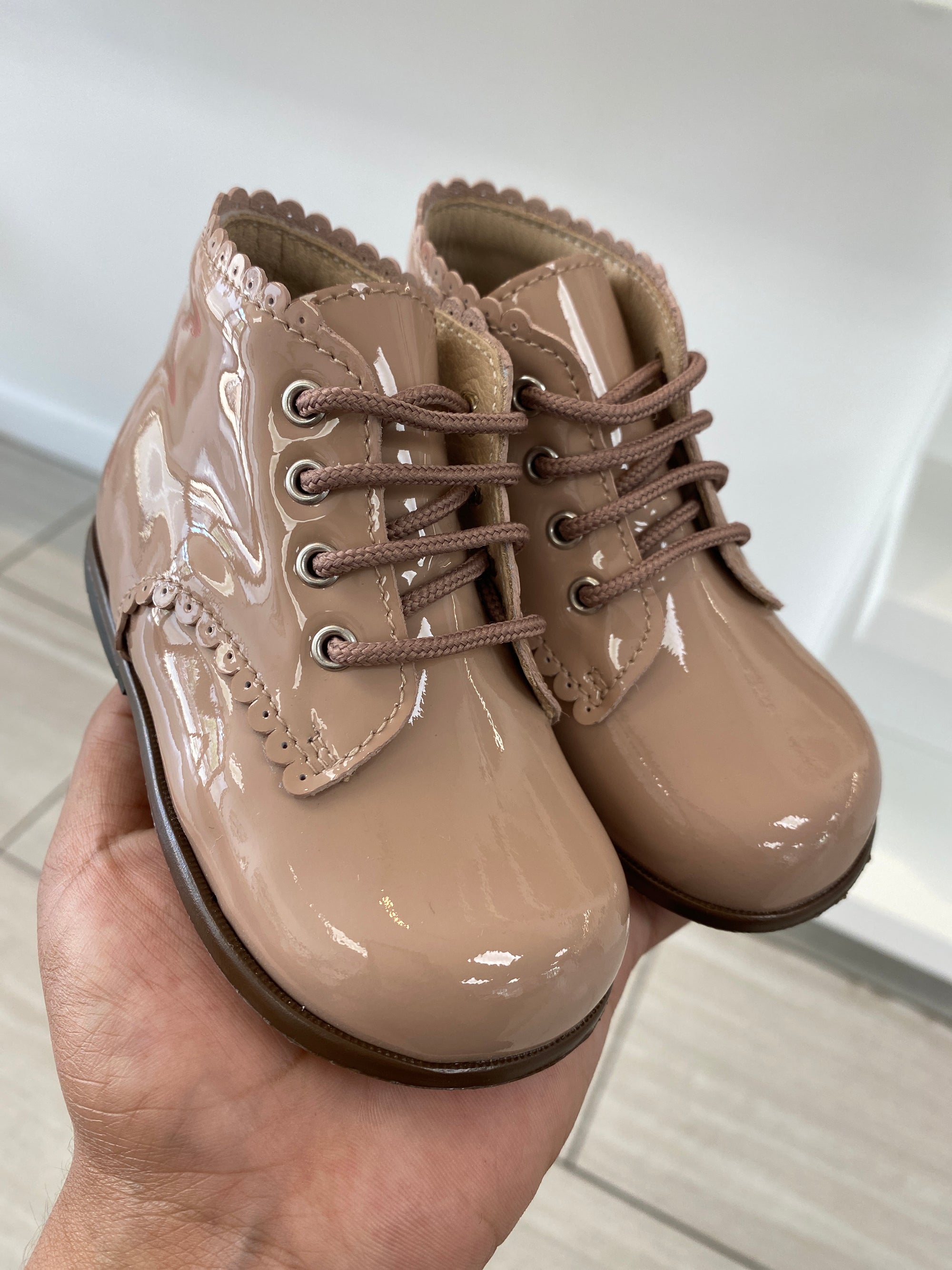 Beberlis Old Pink Patent Scalloped Baby Bootie-Tassel Children Shoes