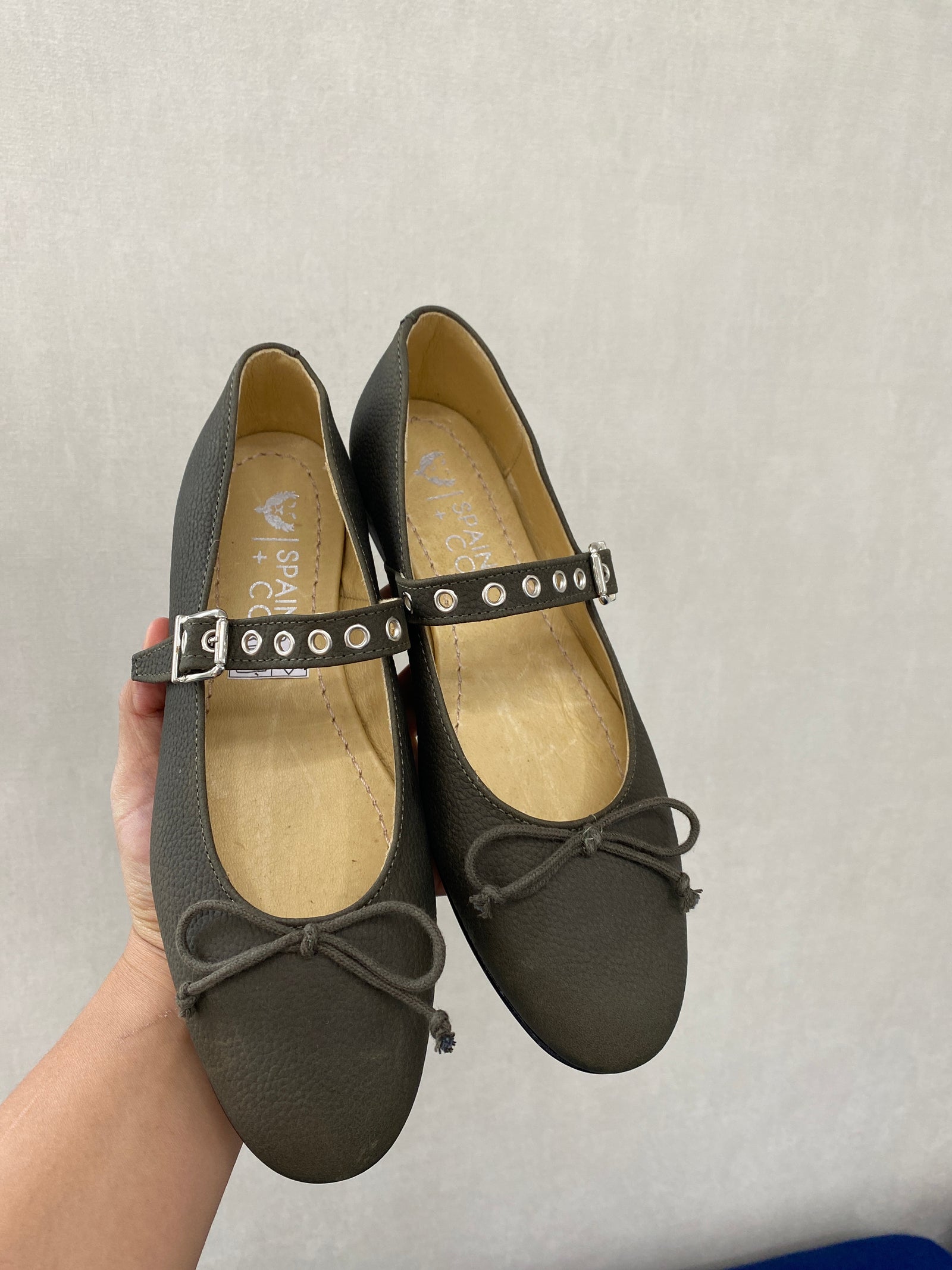 Spain+Co Khaki Buckle Flat-Tassel Children Shoes