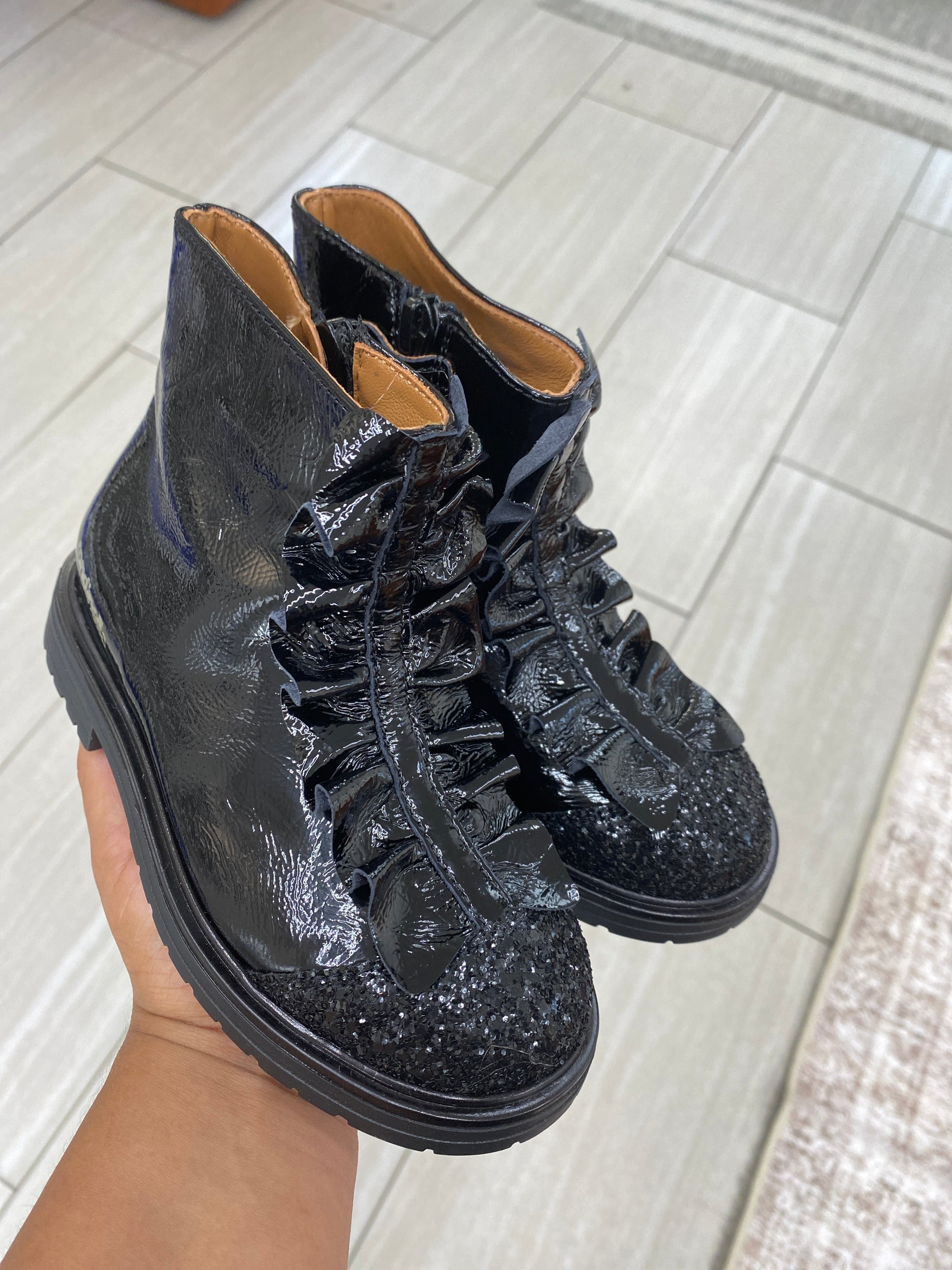 Rondinella Black Ruffle Bootie-Tassel Children Shoes