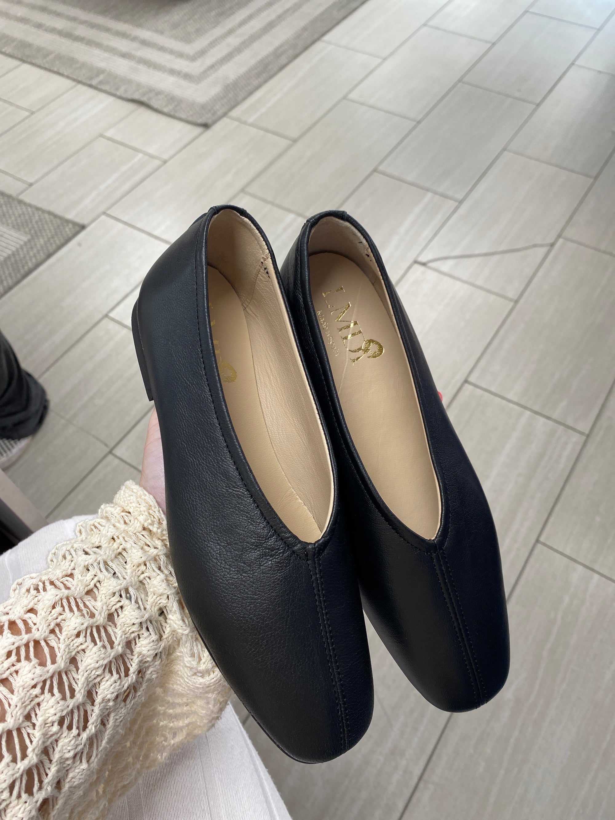 LMDI Black Leather V Flat-Tassel Children Shoes