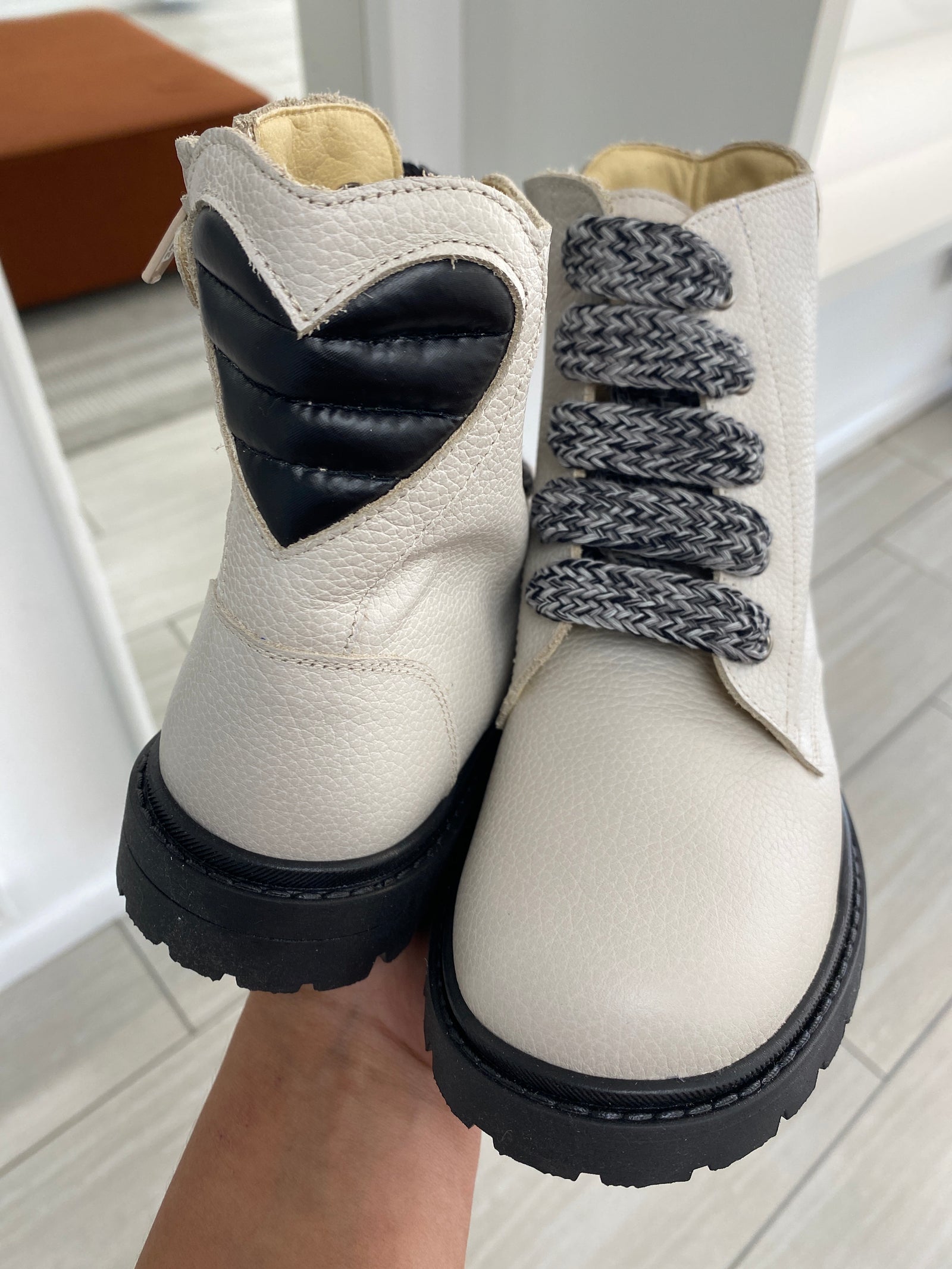 Andanines Cream Leather Heart Boot-Tassel Children Shoes