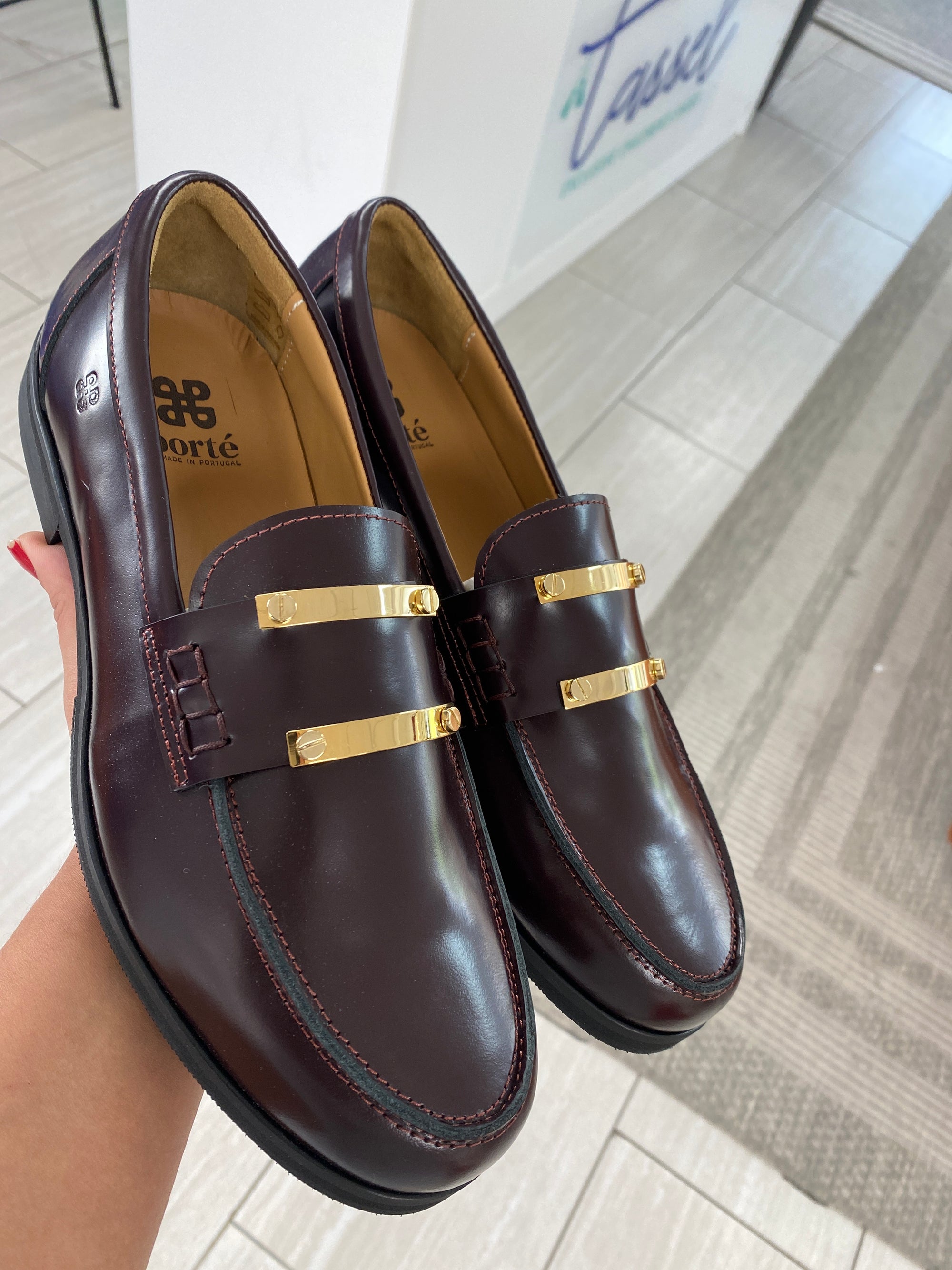 Porte Burgundy Florentic Metal Loafer