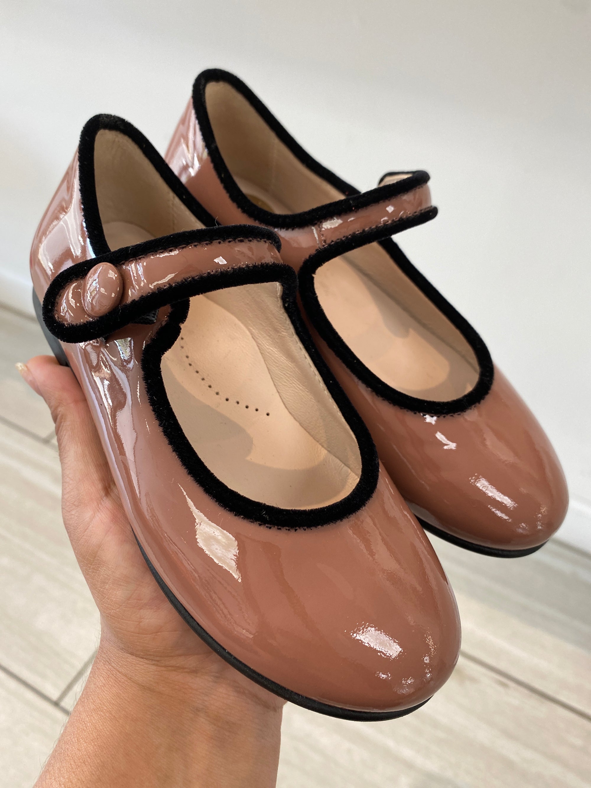 Beberlis Old Pink Patent Piping Mary Jane-Tassel Children Shoes