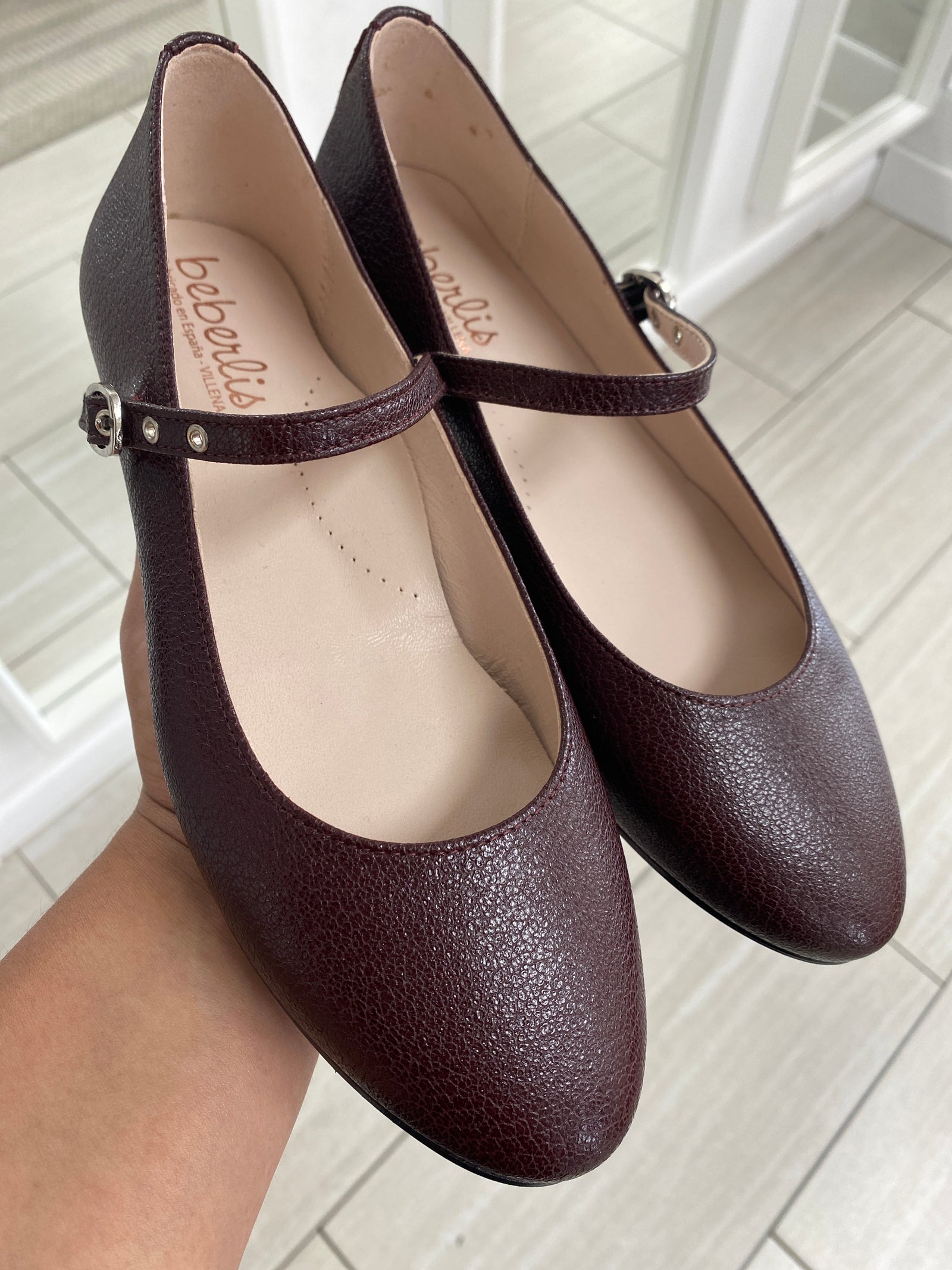 Beberlis Wine Pebbled Buckle Mary Jane-Tassel Children Shoes
