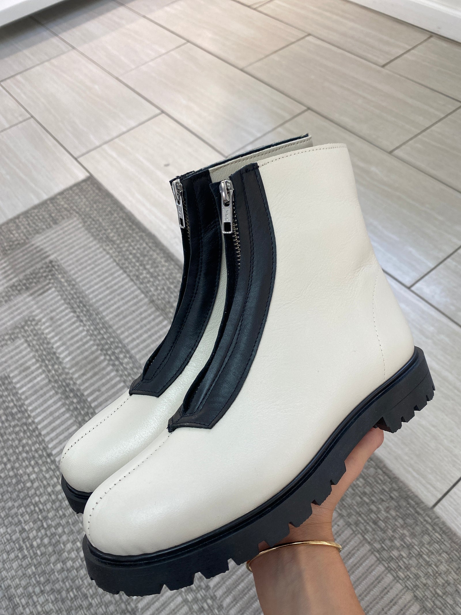 Spain+Co Cream and Black Zipper Boot-Tassel Children Shoes