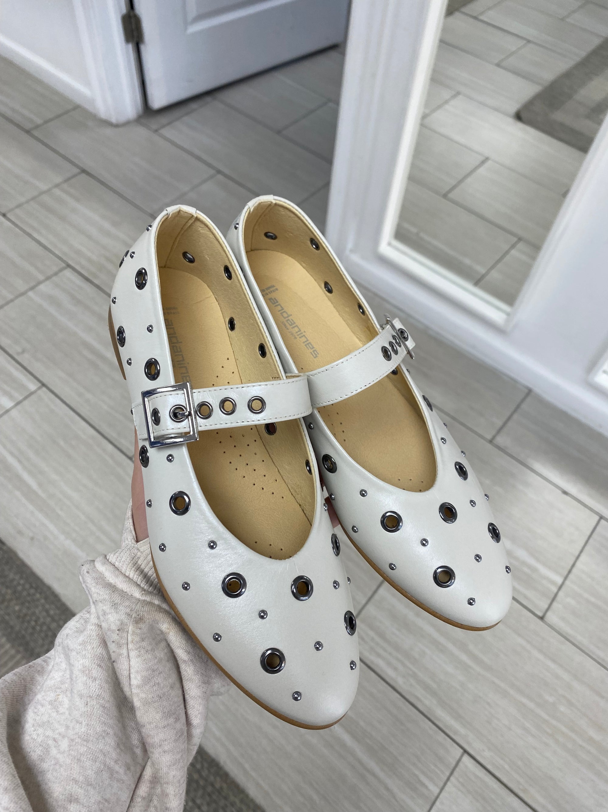 Andanines Ivory Grommet Mary Jane-Tassel Children Shoes