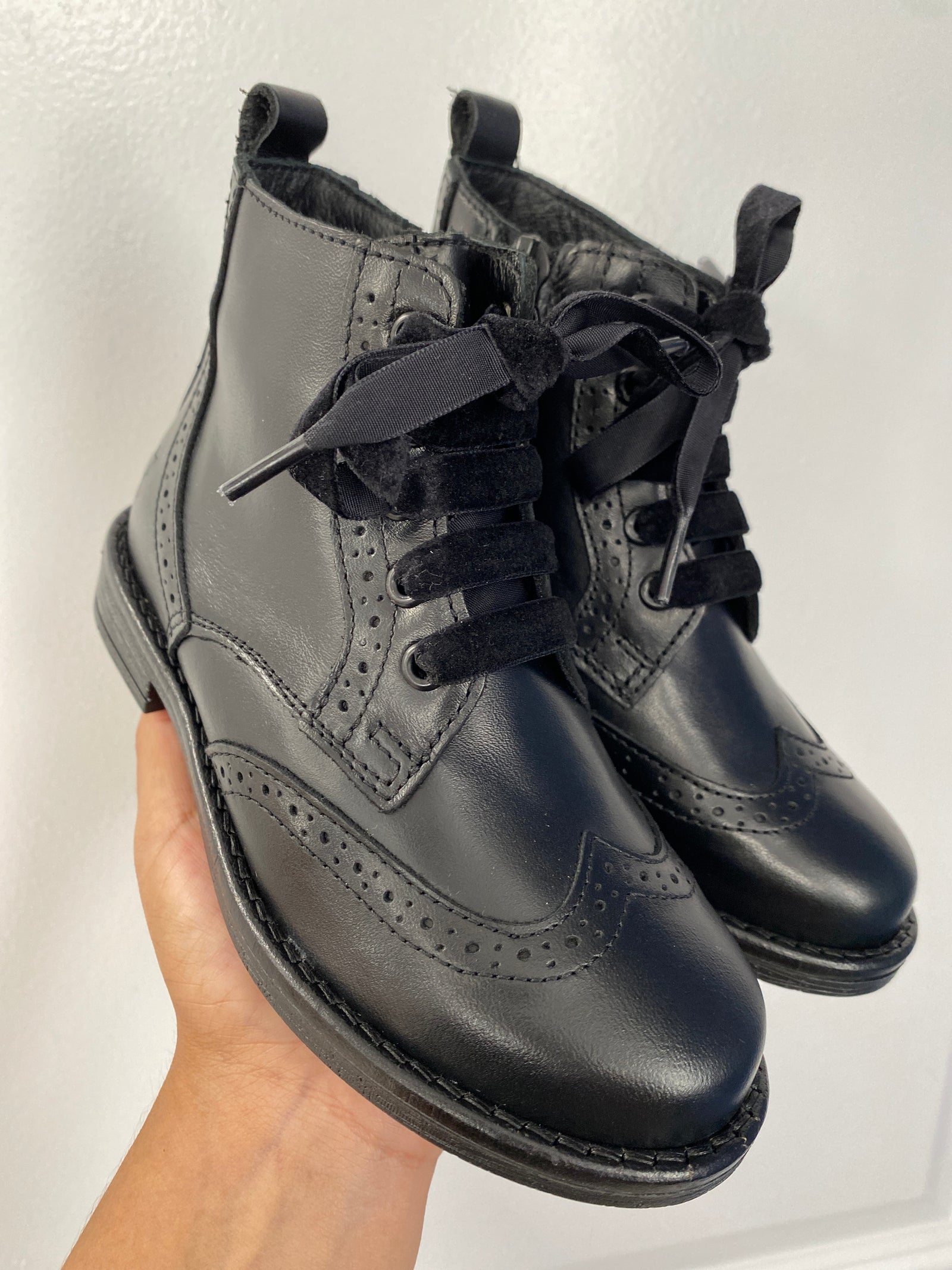 LMDI Black Leather Wingtip Velvet Lace Bootie-Tassel Children Shoes