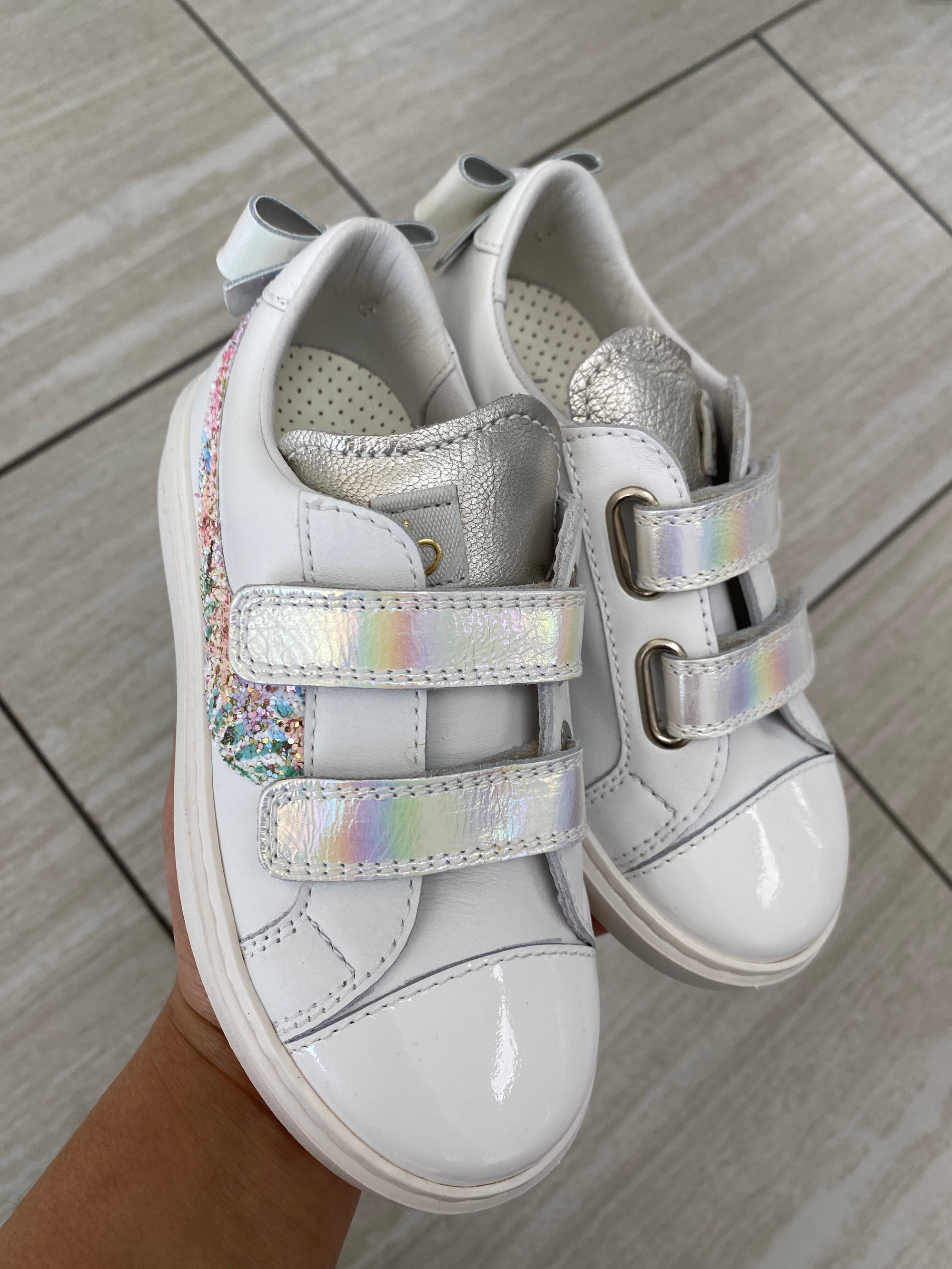 Beberlis White Floral Velcro Sneaker-Tassel Children Shoes