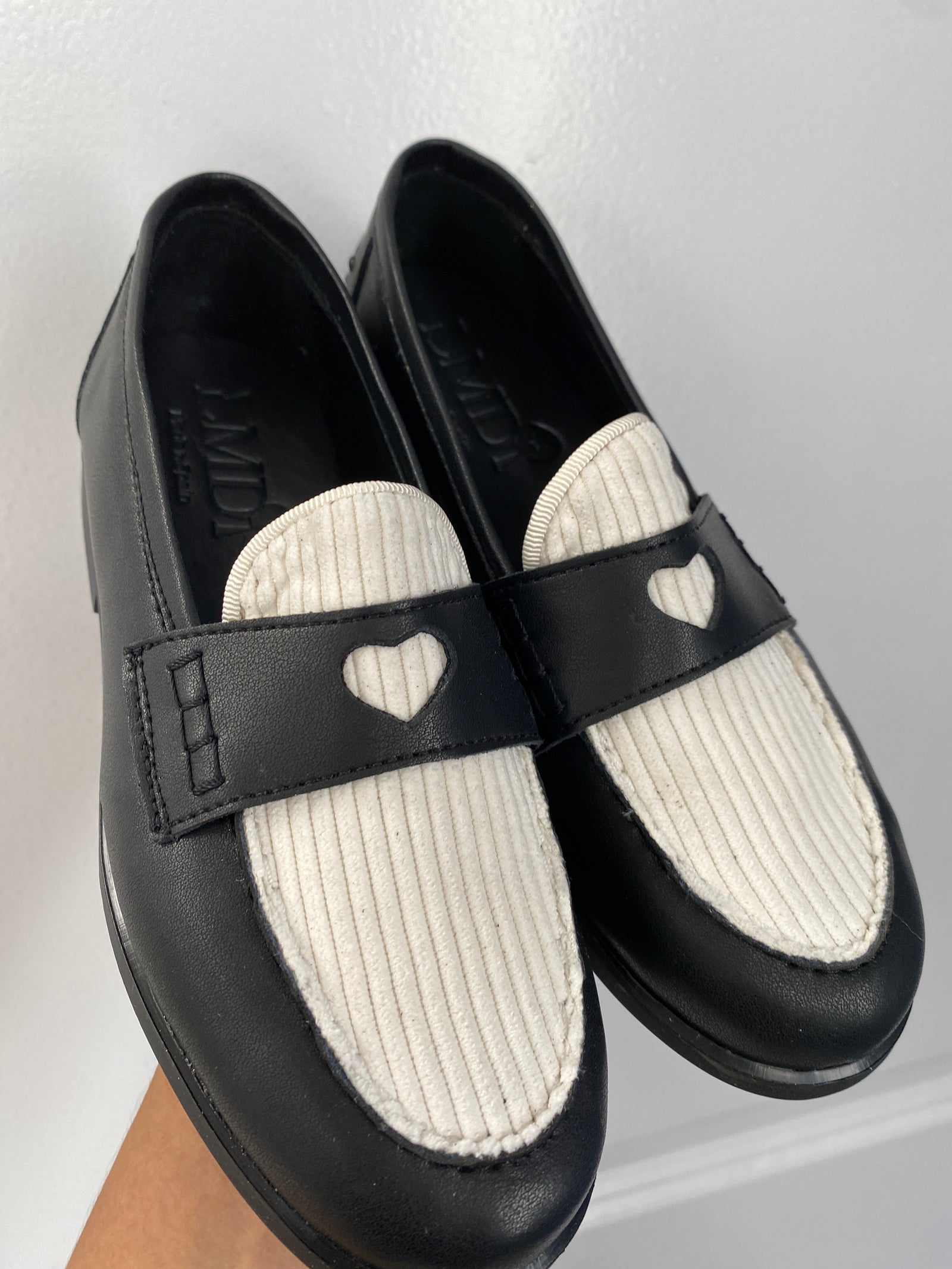 LMDI Black and White Cord Heart Penny Loafer-Tassel Children Shoes