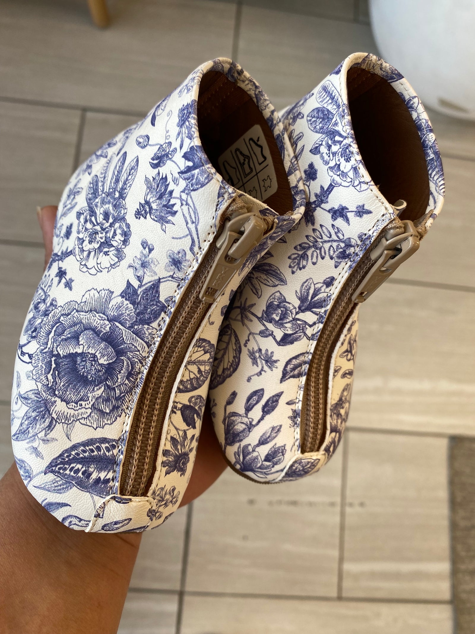Pepe White and Blue Floral Zipper Baby Bootie-Tassel Children Shoes