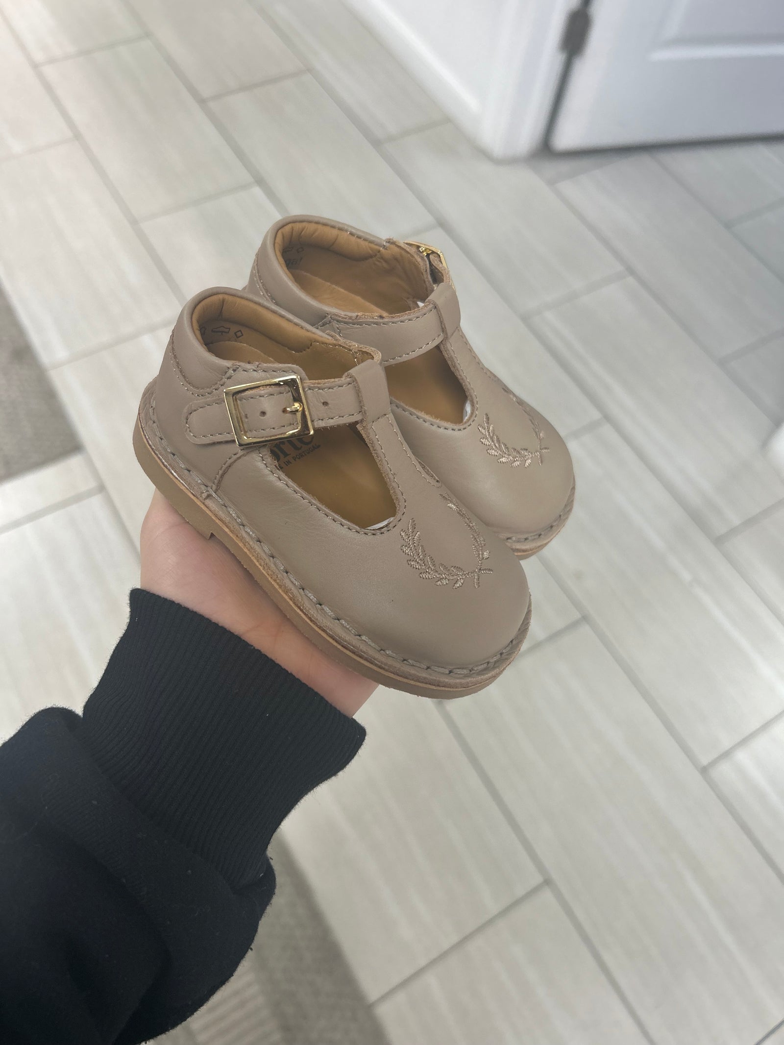 Porte Stone Taupe Crest Baby Shoe-Tassel Children Shoes