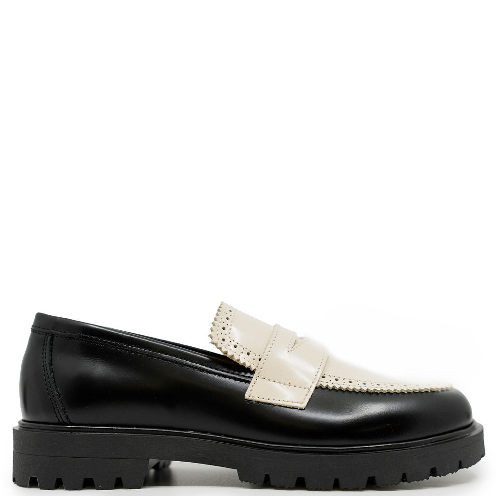 Spain+Co Black and White Florentic Scalloped Penny Loafer-Tassel Children Shoes