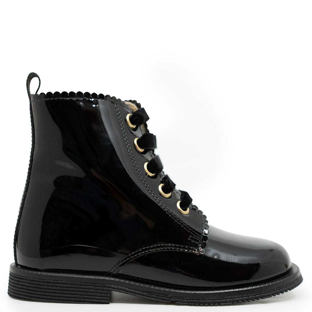 Andanines Black Patent Scalloped Boot-Tassel Children Shoes
