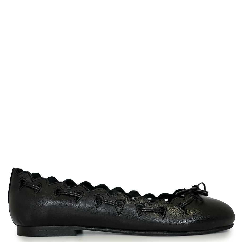 Spain+Co Black Scalloped Bow Ballet-Tassel Children Shoes