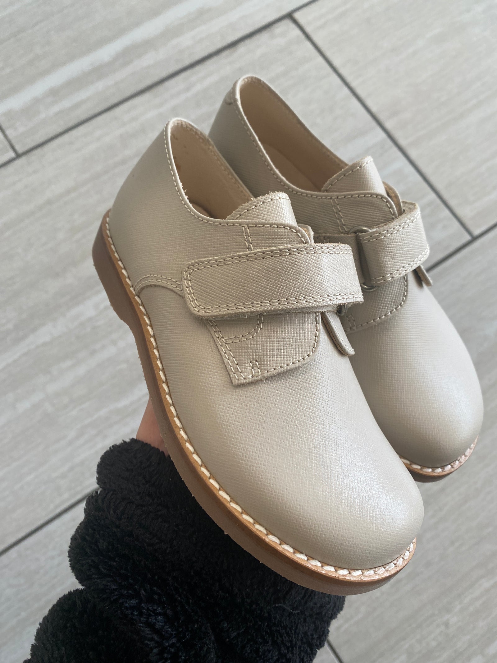 Beberlis Taupe Textured Velcro Loafer-Tassel Children Shoes