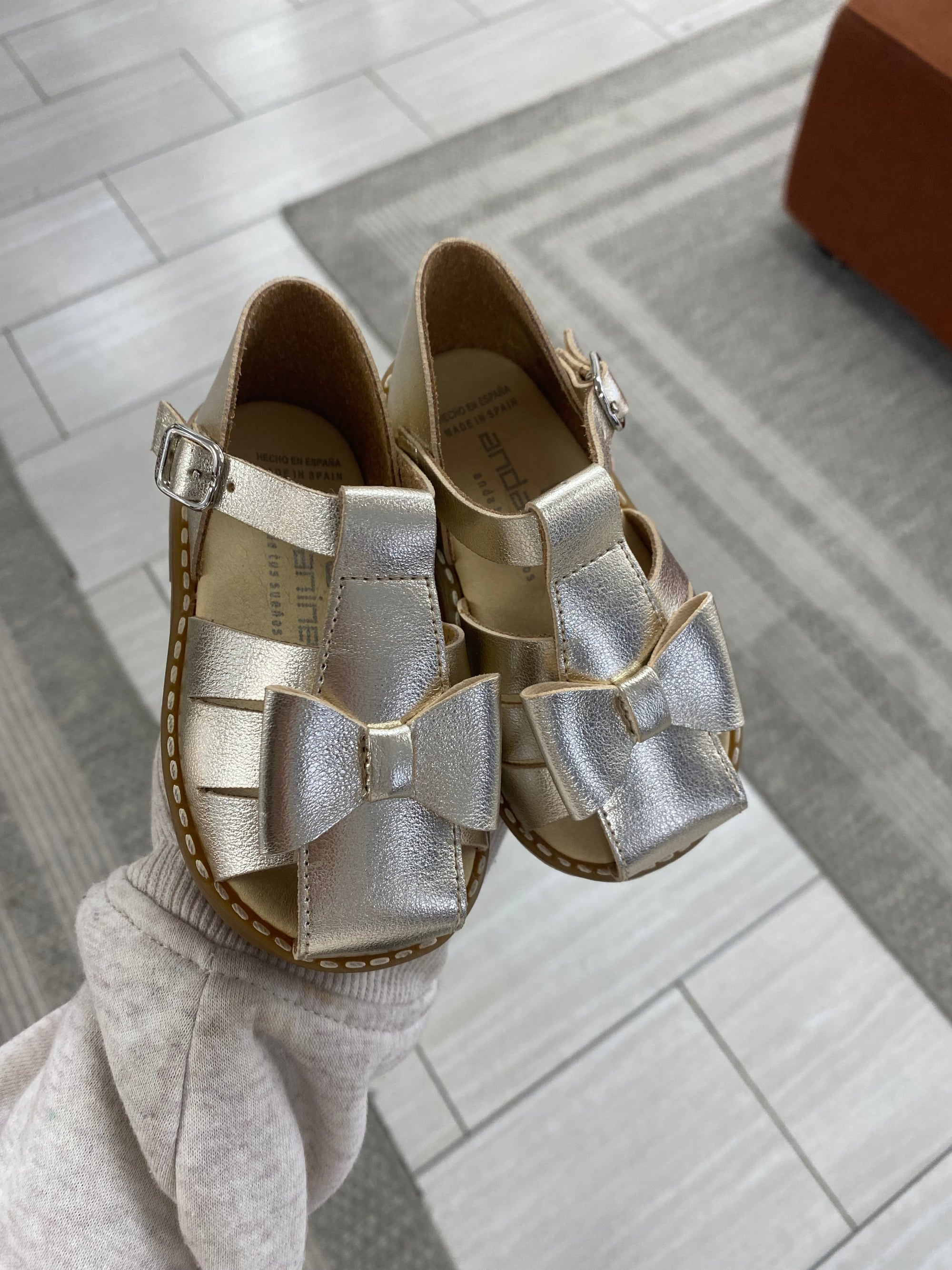 Andanines Champagne Bow Baby Sandal-Tassel Children Shoes