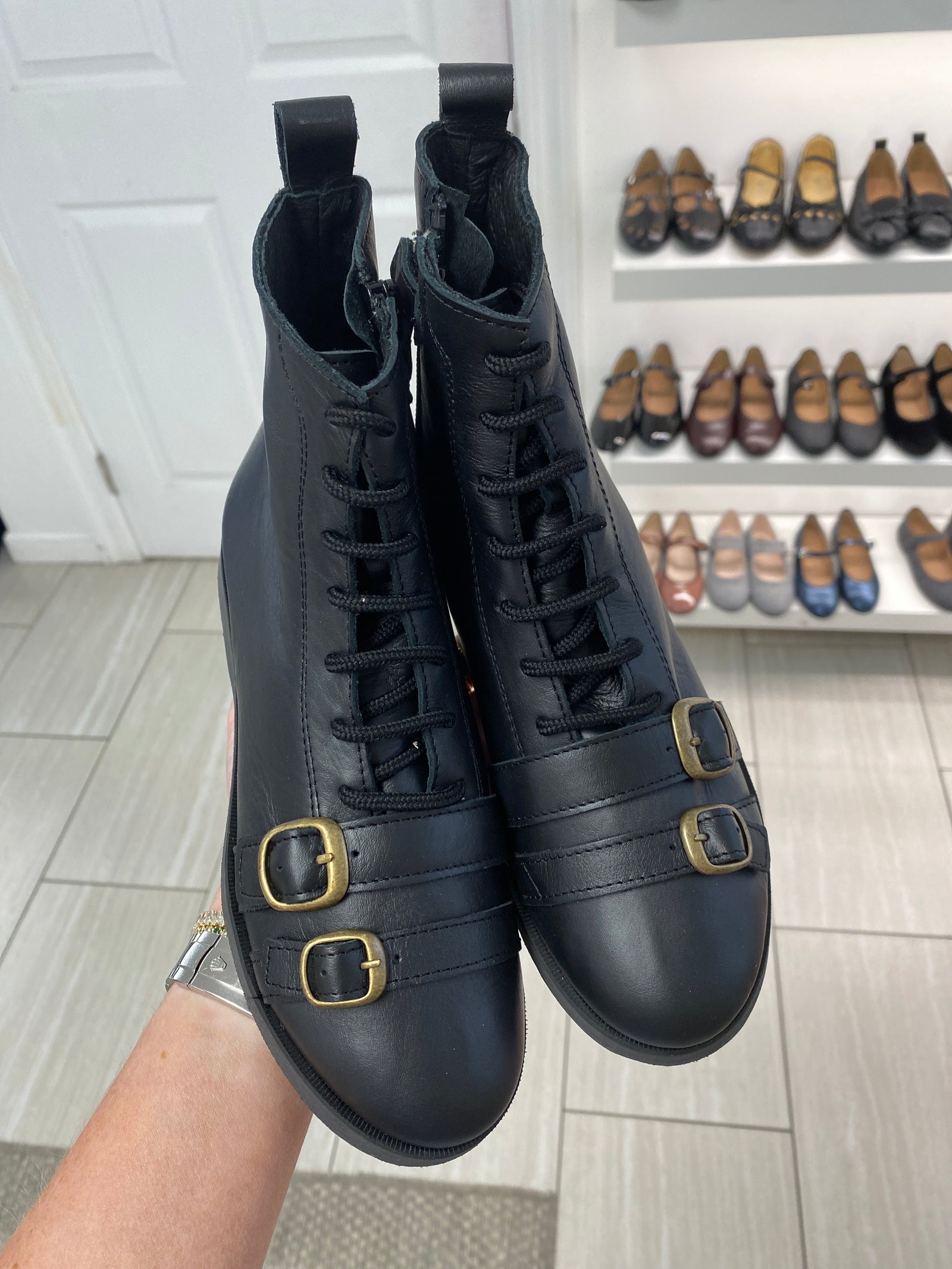 Spain+Co Black Leather Buckle Boot-Tassel Children Shoes