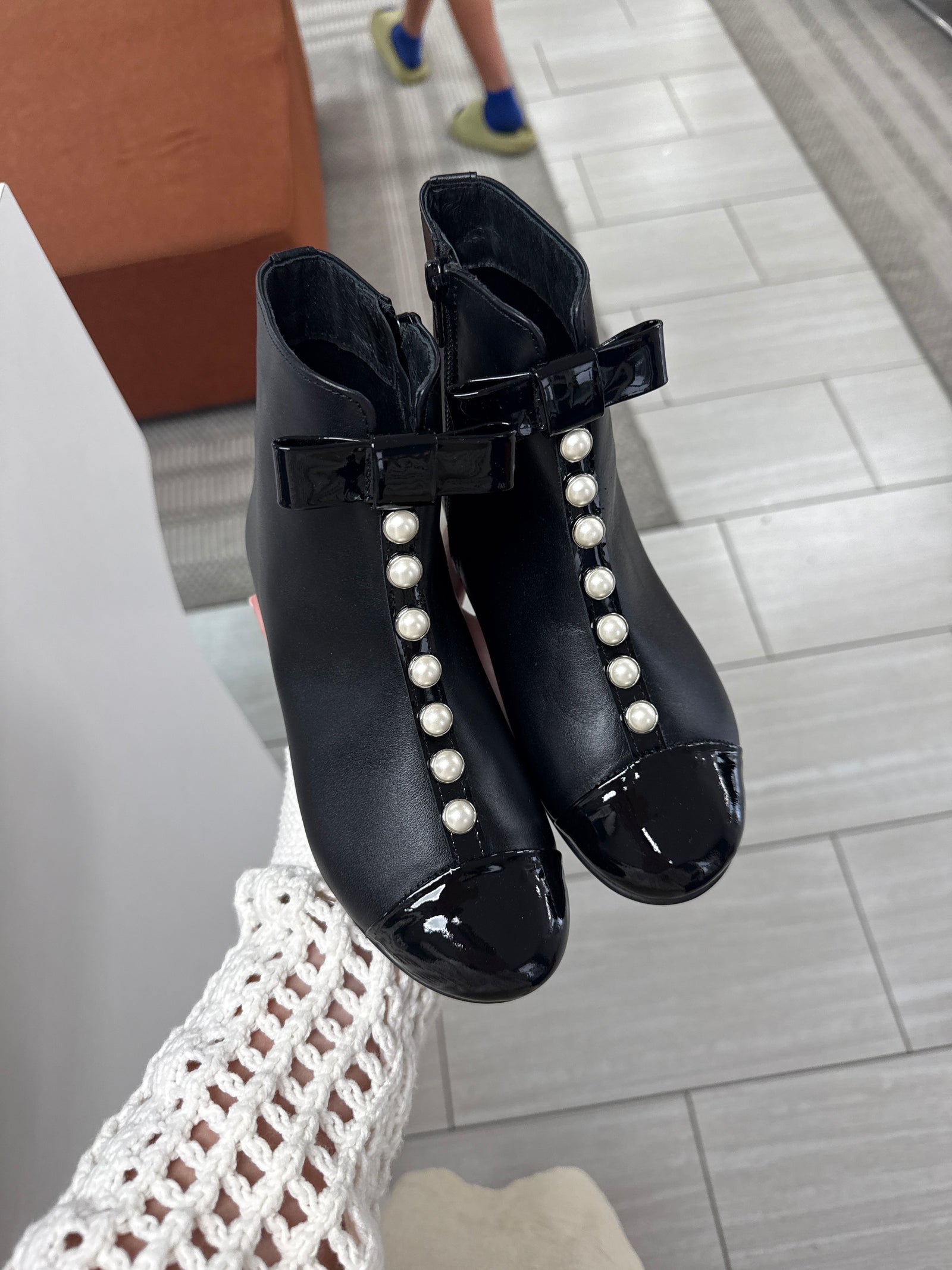 Spain+Co Pearl Bow Black Bootie-Tassel Children Shoes