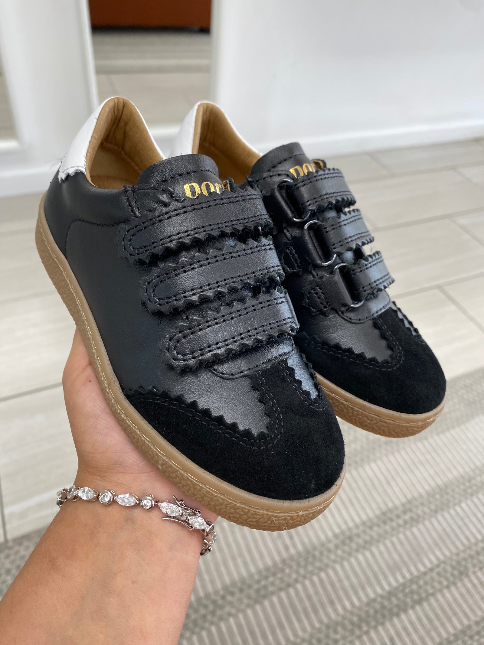Porte Black Scalloped Velcro Sneaker-Tassel Children Shoes
