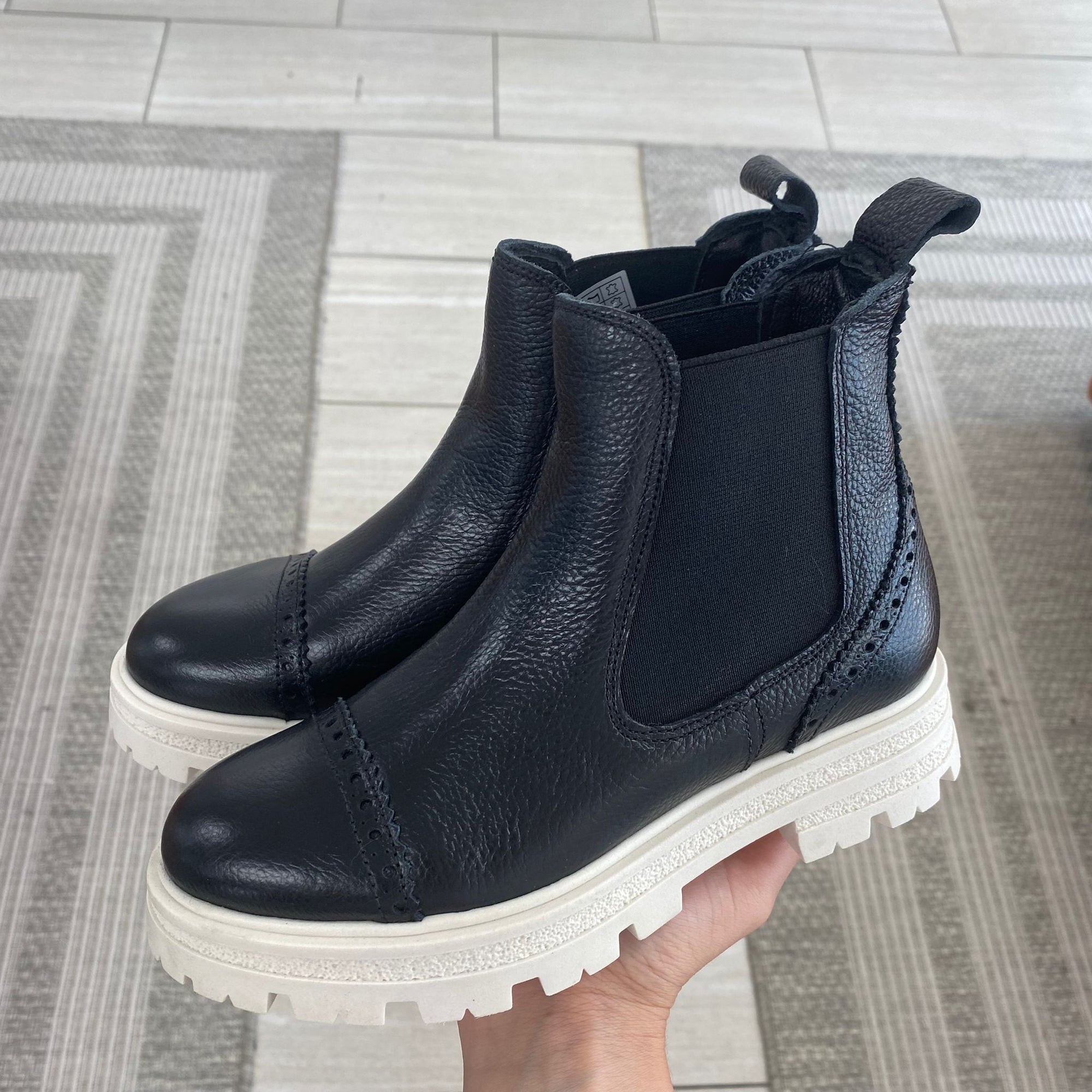 Blublonc Black Pebbled Captoe Elastic Bootie-Tassel Children Shoes