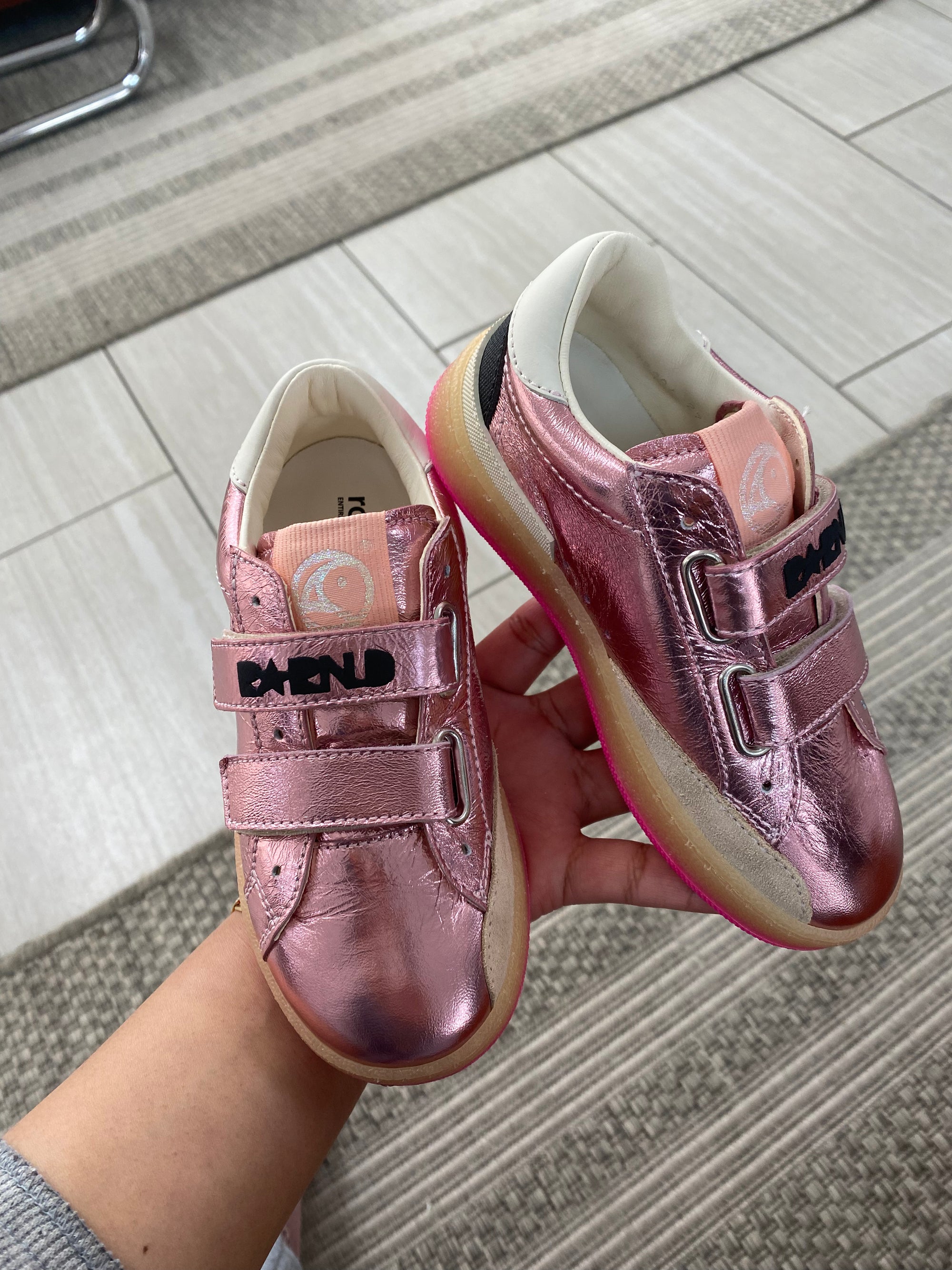 Rondinella Pink Metallic Velcro Sneaker-Tassel Children Shoes