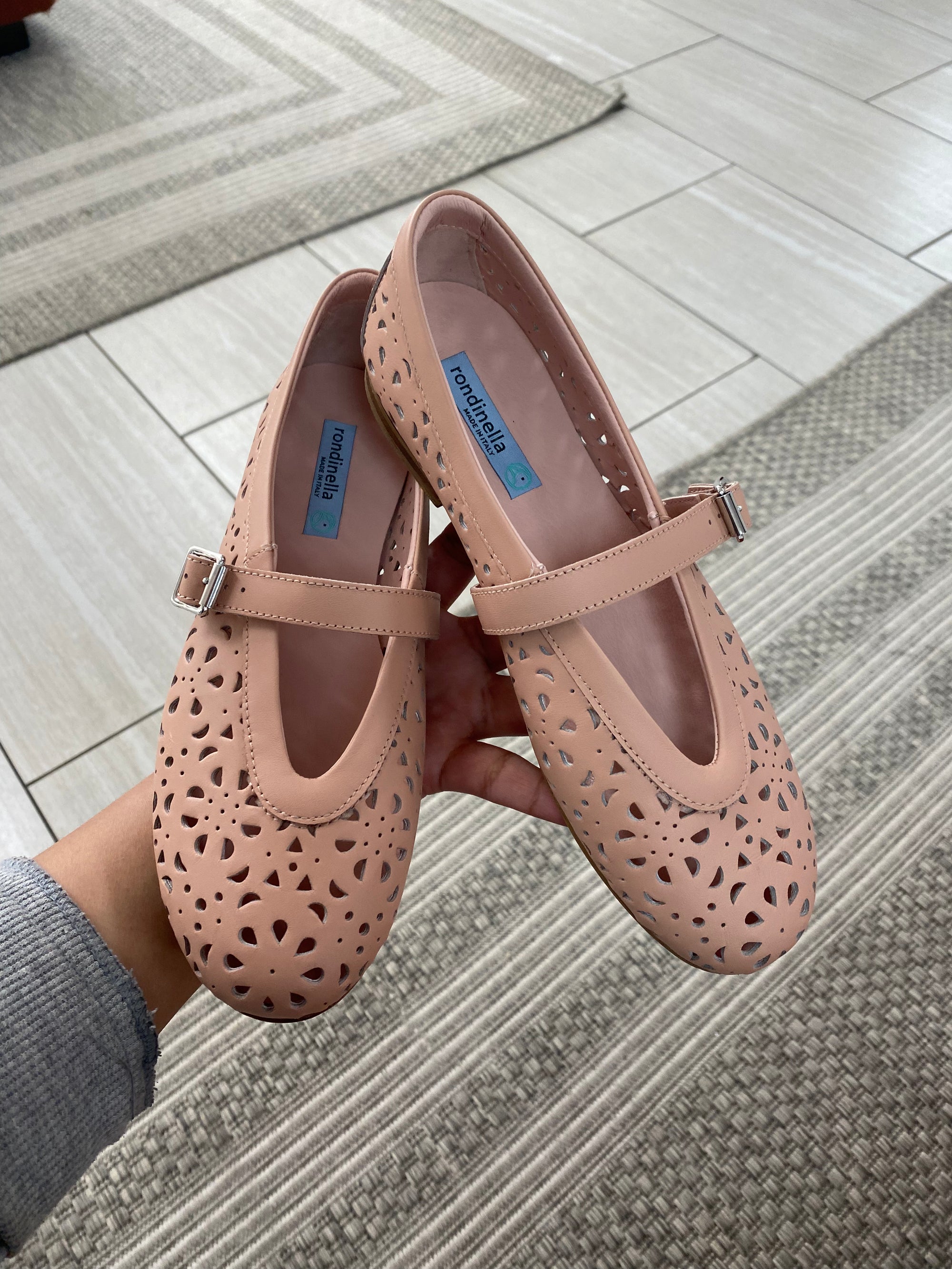 Rondinella Perforated Stap Flat-Tassel Children Shoes