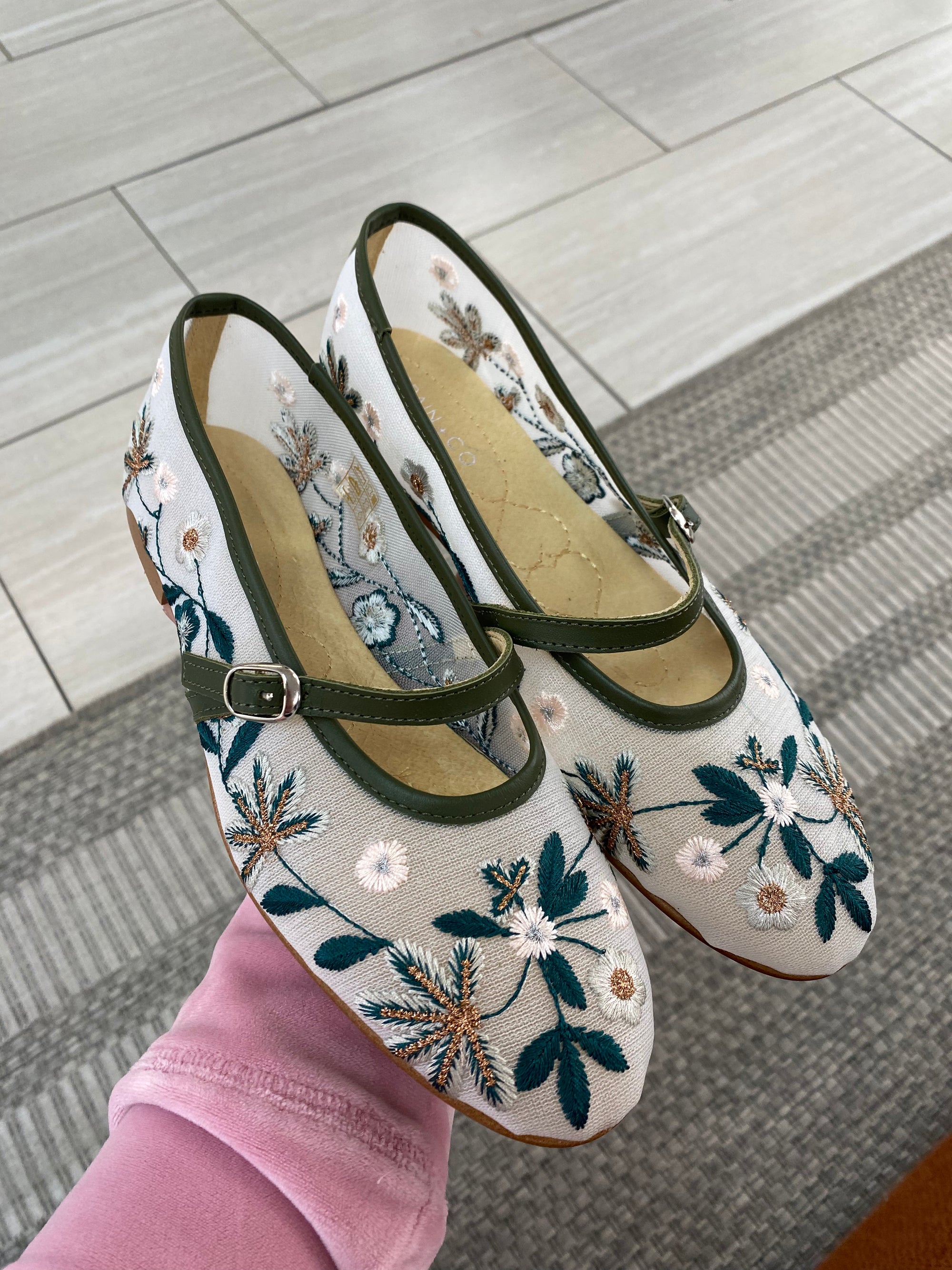 Spain+Co Mesh Floral Embroidered Strap Flat-Tassel Children Shoes