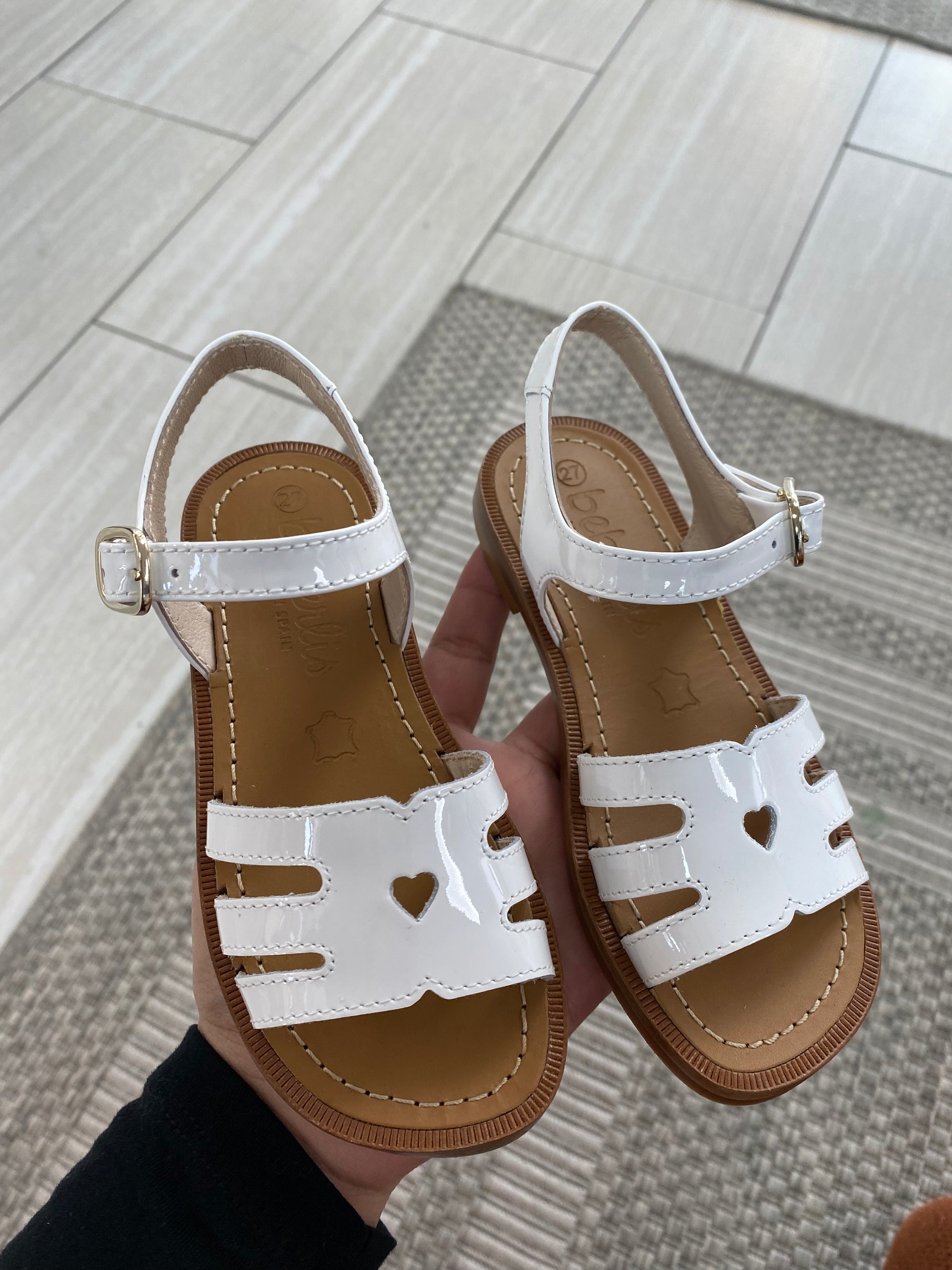 Beberlis White Patent Heart Sandal-Tassel Children Shoes